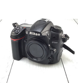 NIKON Nikon D7000 Camera Body No Charger Used Good