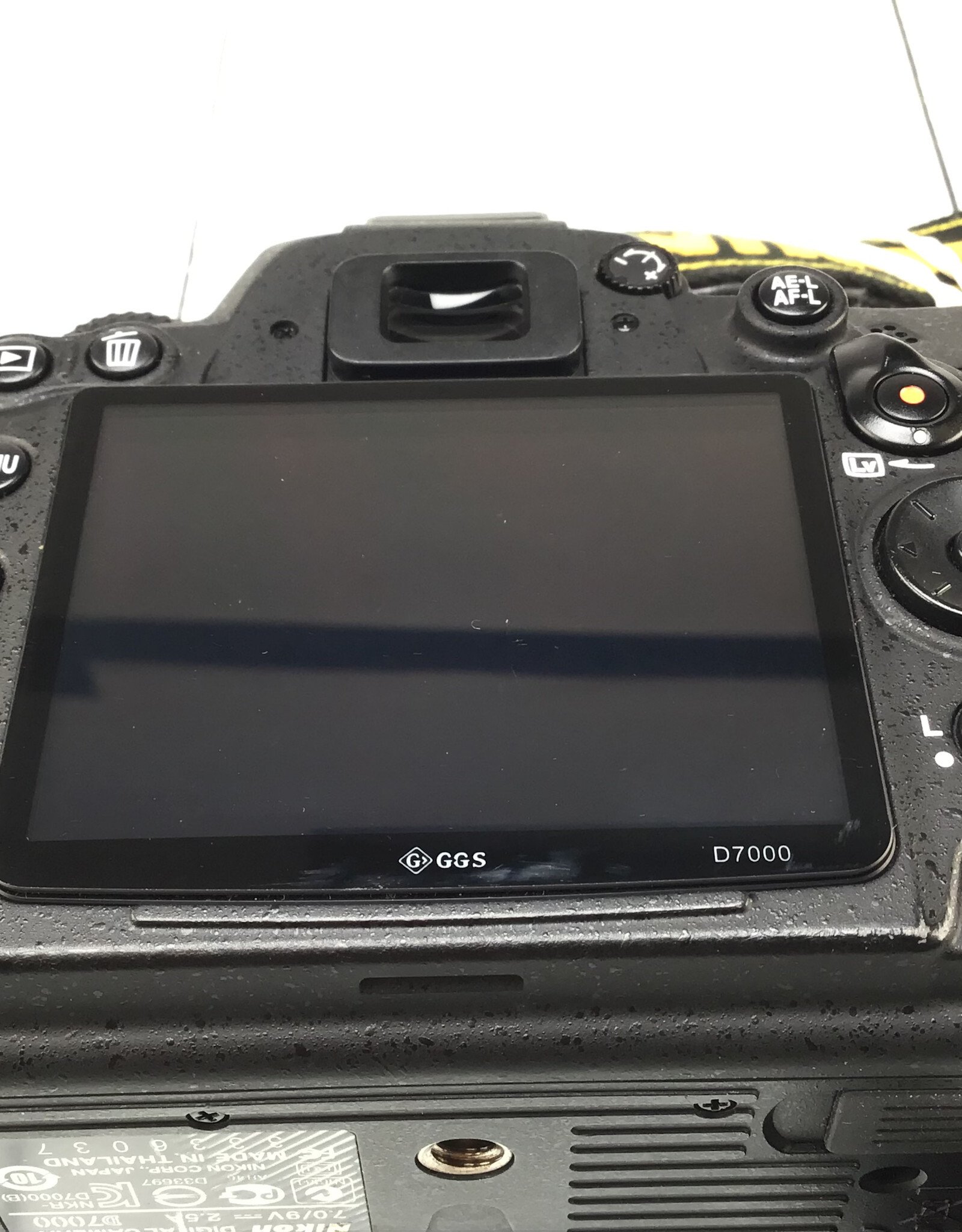 NIKON Nikon D7000 Camera Body No Charger Used Good