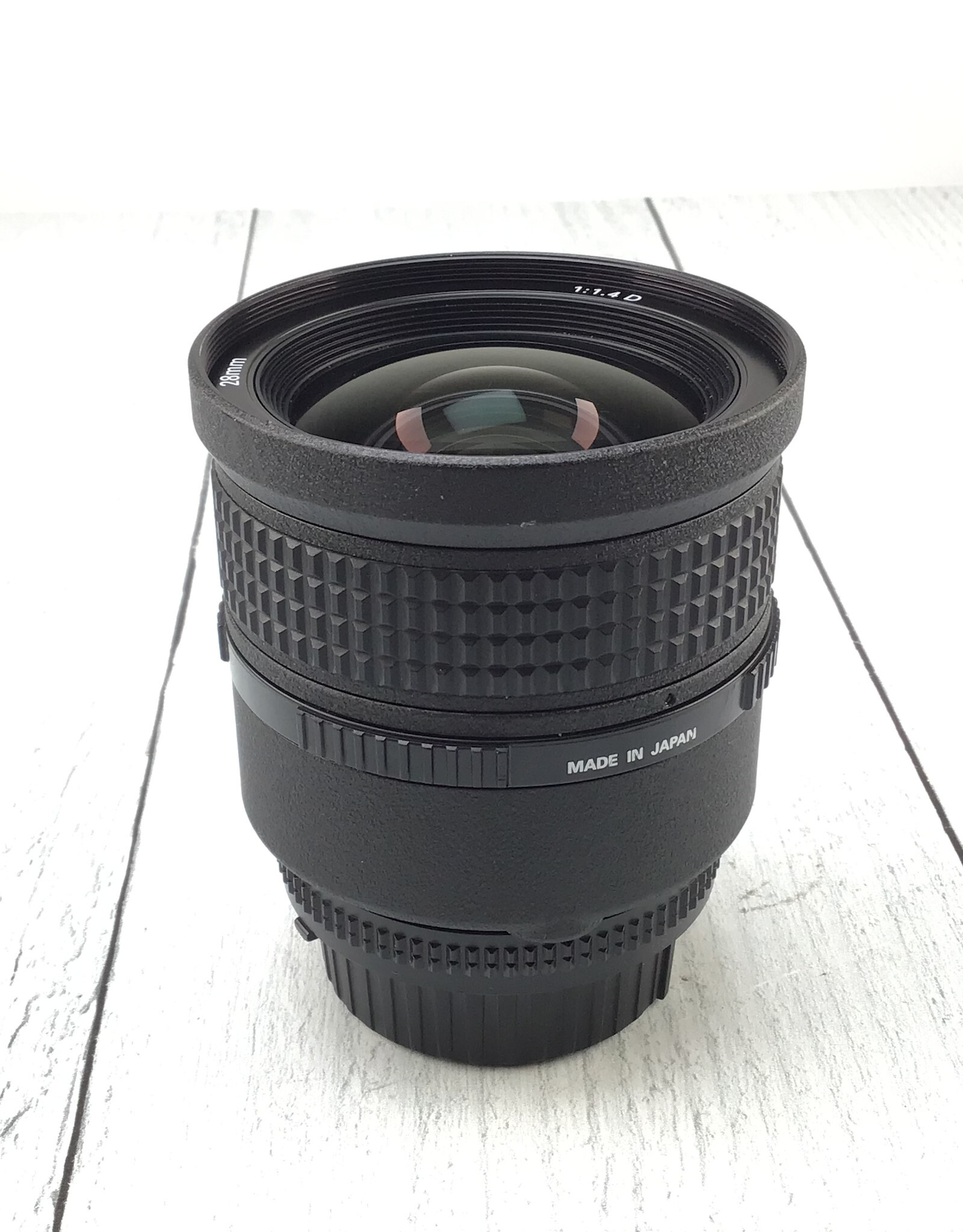 NIKON Nikon AF Nikkor 28mm f1.4 D Lens Scratch Rear Element Used BGN