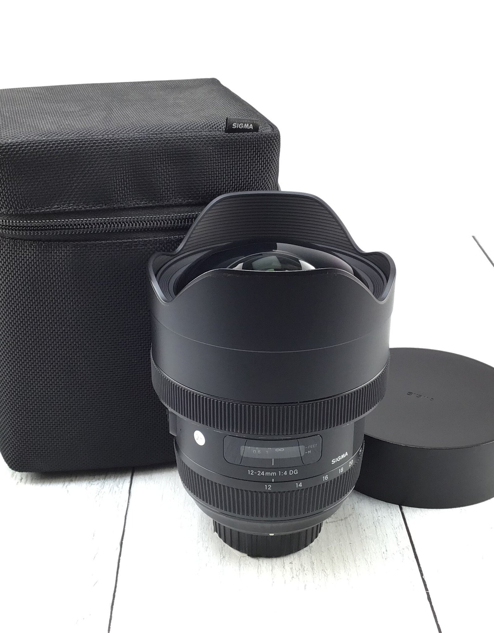 NIKON Sigma Art 12-24mm f4 DG Lens for Nikon w/ Case Used Good