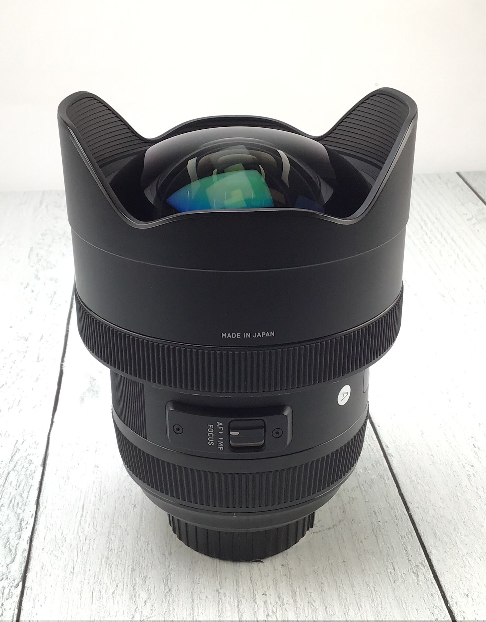 NIKON Sigma Art 12-24mm f4 DG Lens for Nikon w/ Case Used Good