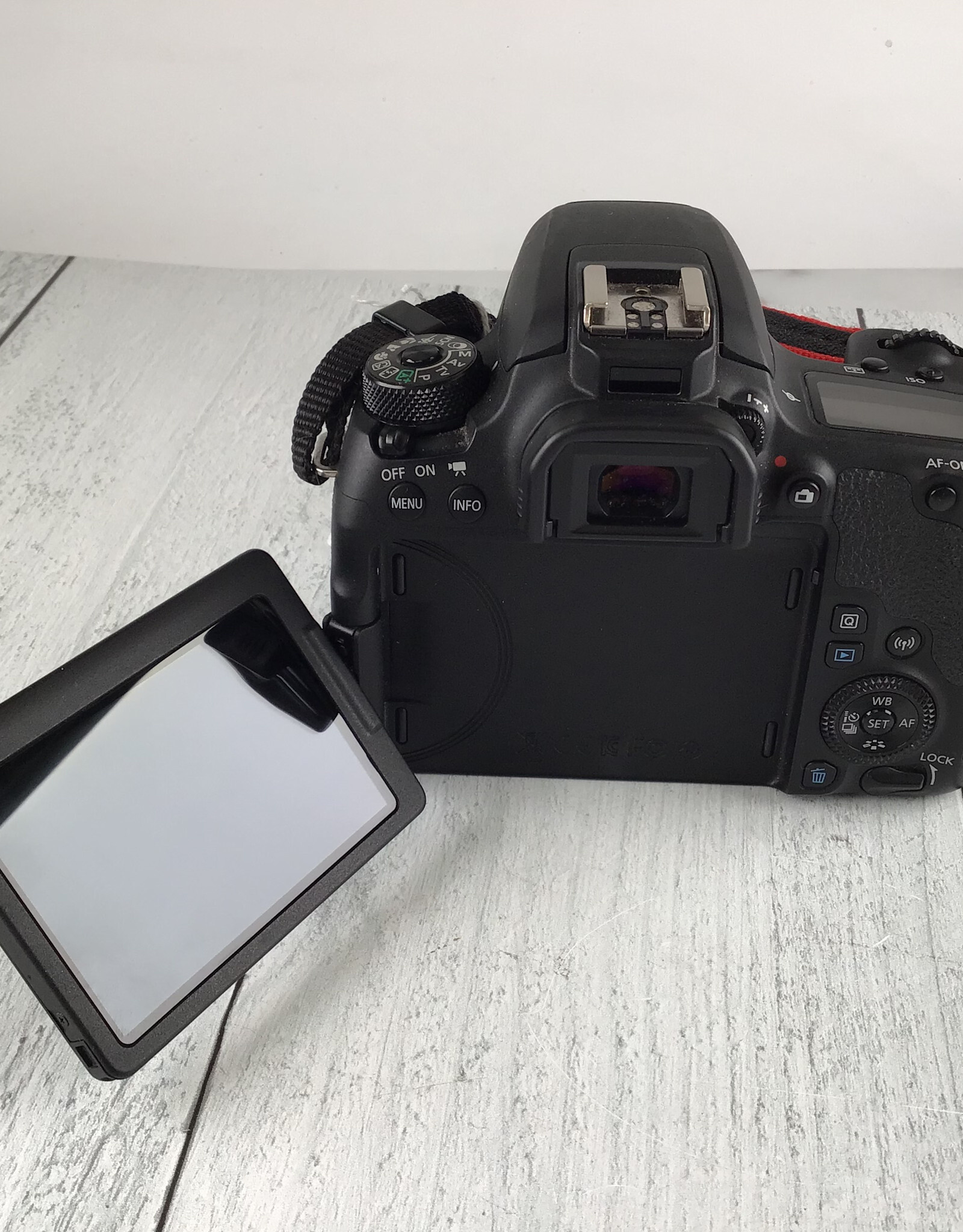 CANON Canon EOS 77D Camera Body Used Good