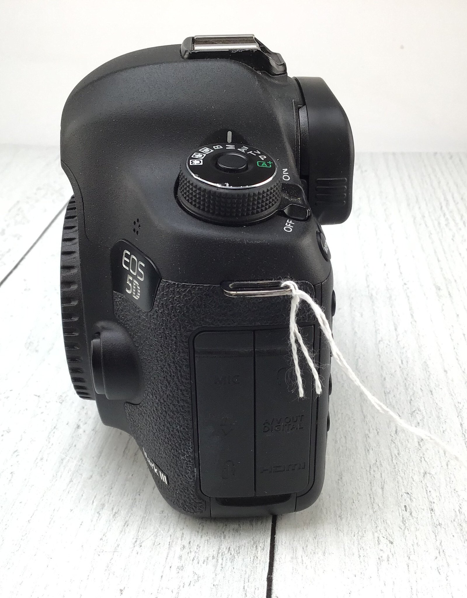 CANON Canon 5D Mark III Camera CF NOT Working Used As IS