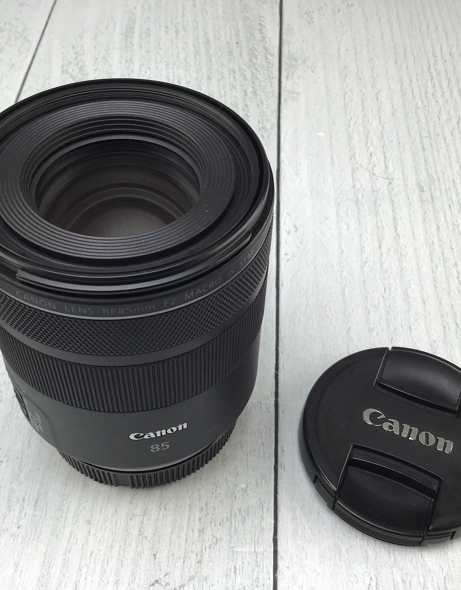 CANON Canon RF 85mm f2 Macro IS STM Lens Used Good