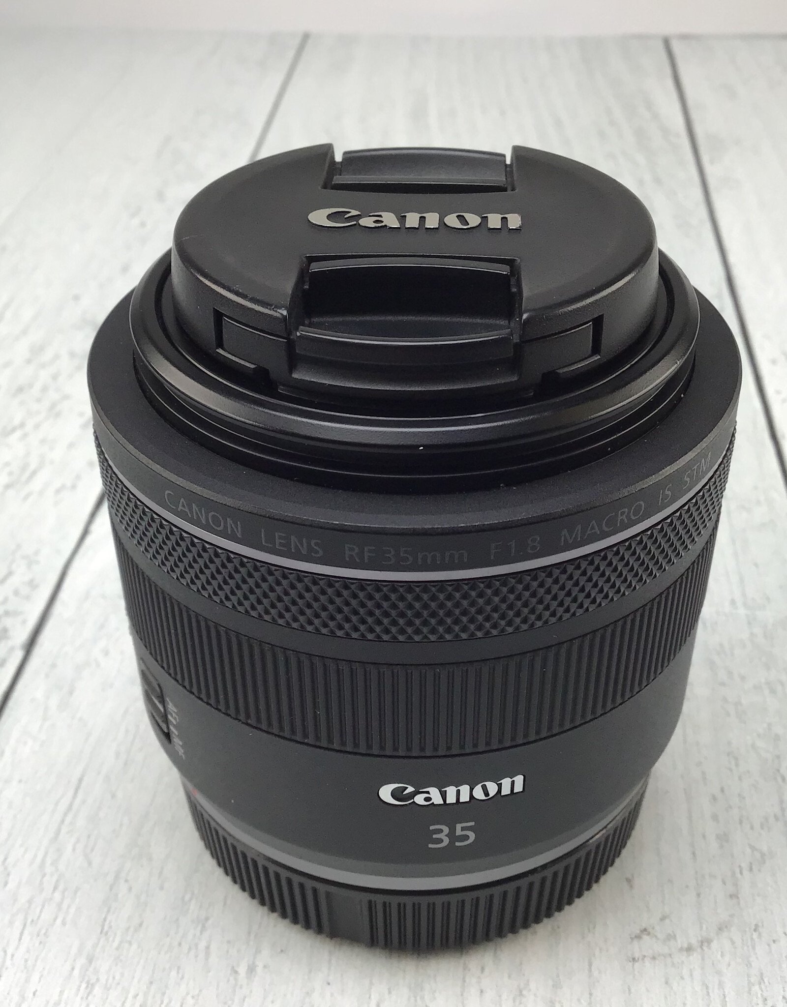 CANON Canon RF 35mm f1.8 Macro IS STM Lens Used Good