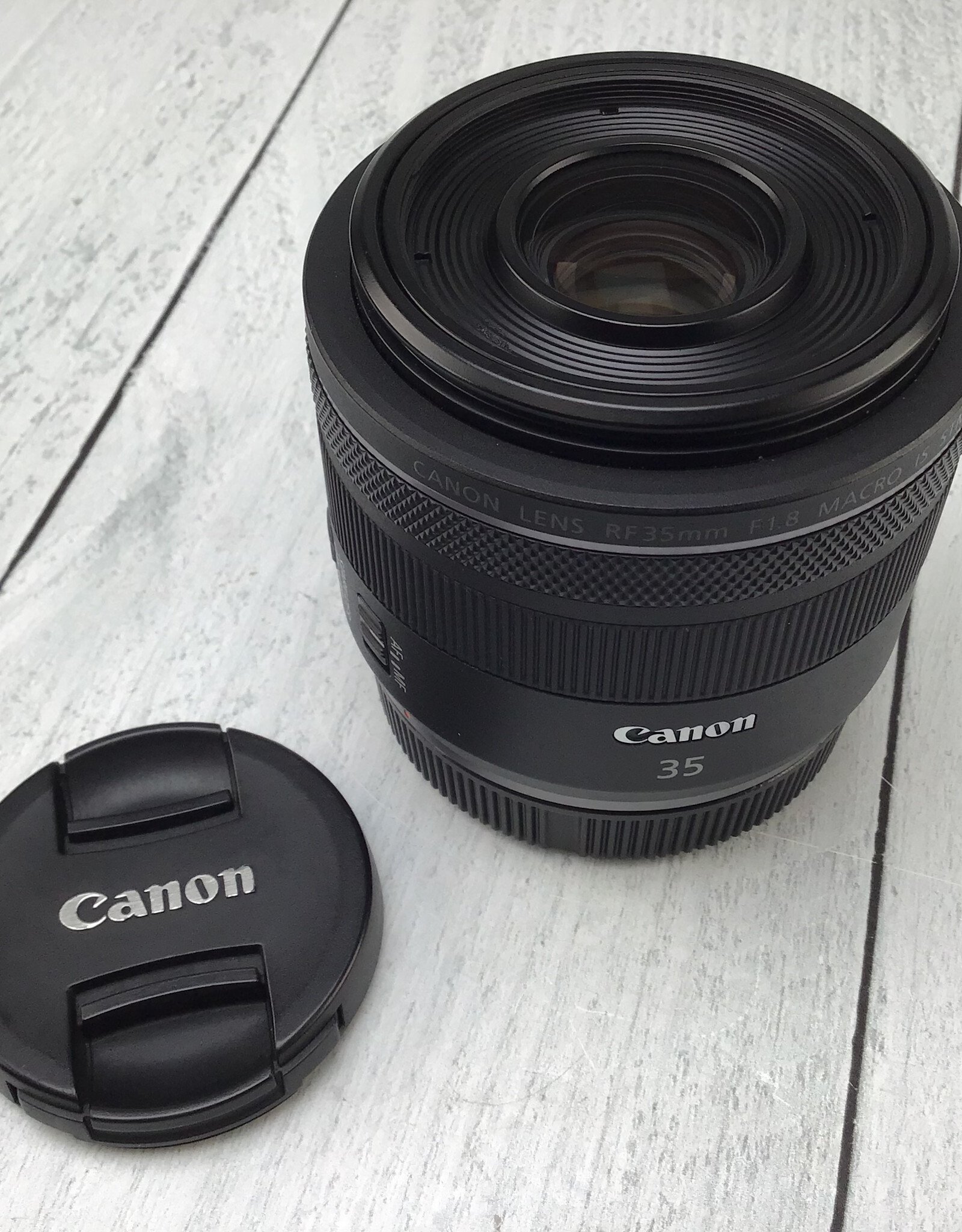 CANON Canon RF 35mm f1.8 Macro IS STM Lens Used Good