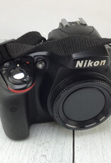 NIKON Nikon D3300 Camera Body No Charger Used Good