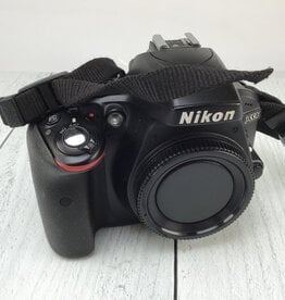 NIKON Nikon D3300 Camera Body No Charger Used Good