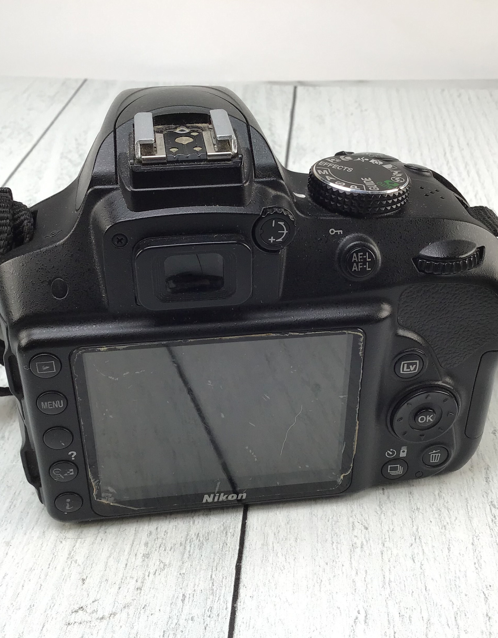 NIKON Nikon D3300 Camera Body No Charger Used Good