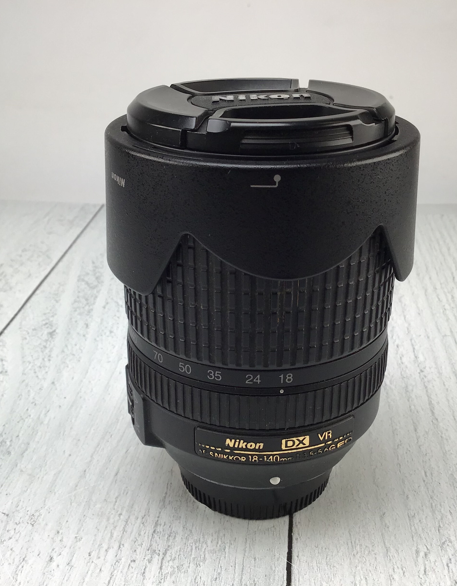 NIKON Nikon AF-S DX Nikkor 18-140mm f3.5-5.6 VR Lens USed Good