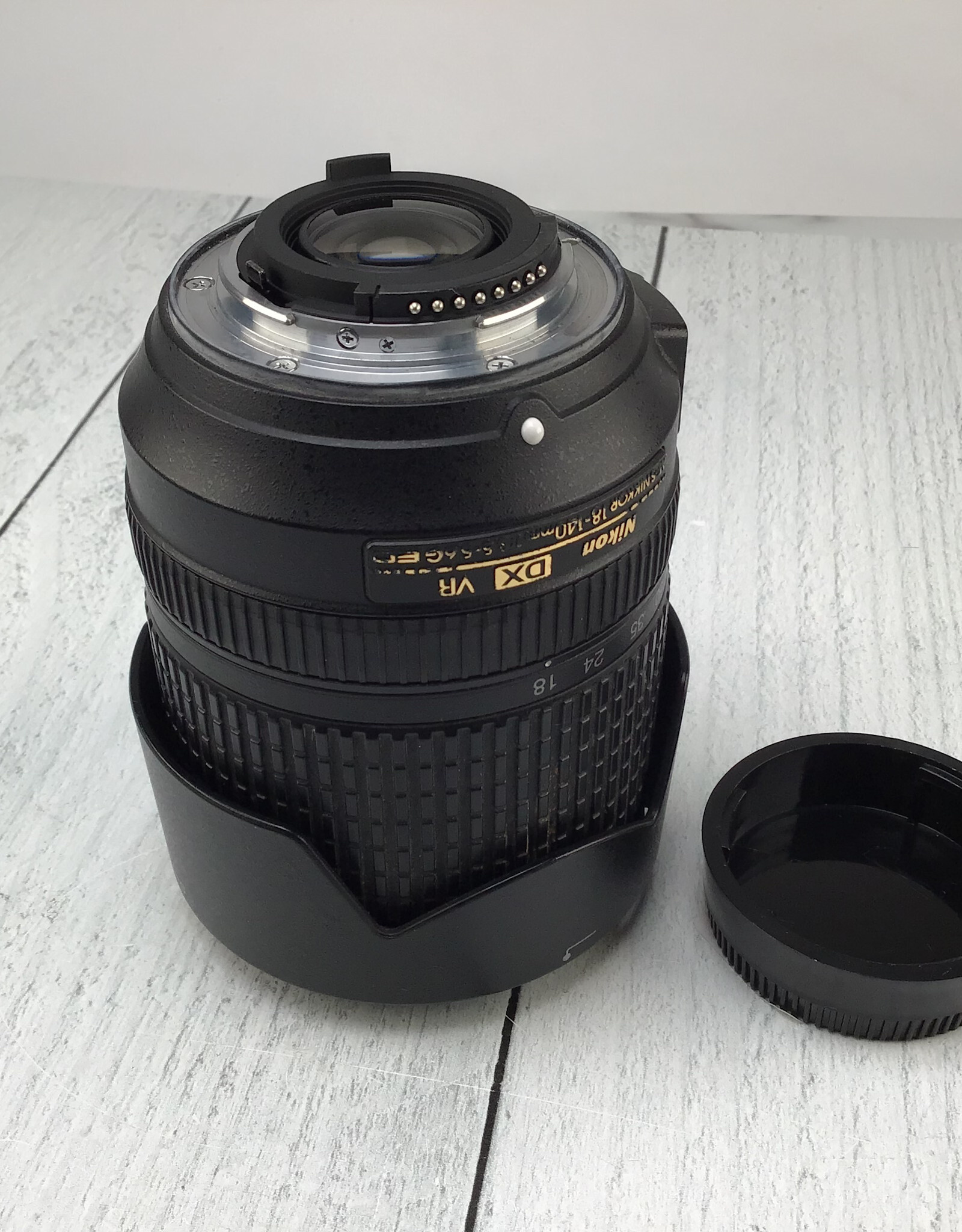 NIKON Nikon AF-S DX Nikkor 18-140mm f3.5-5.6 VR Lens USed Good