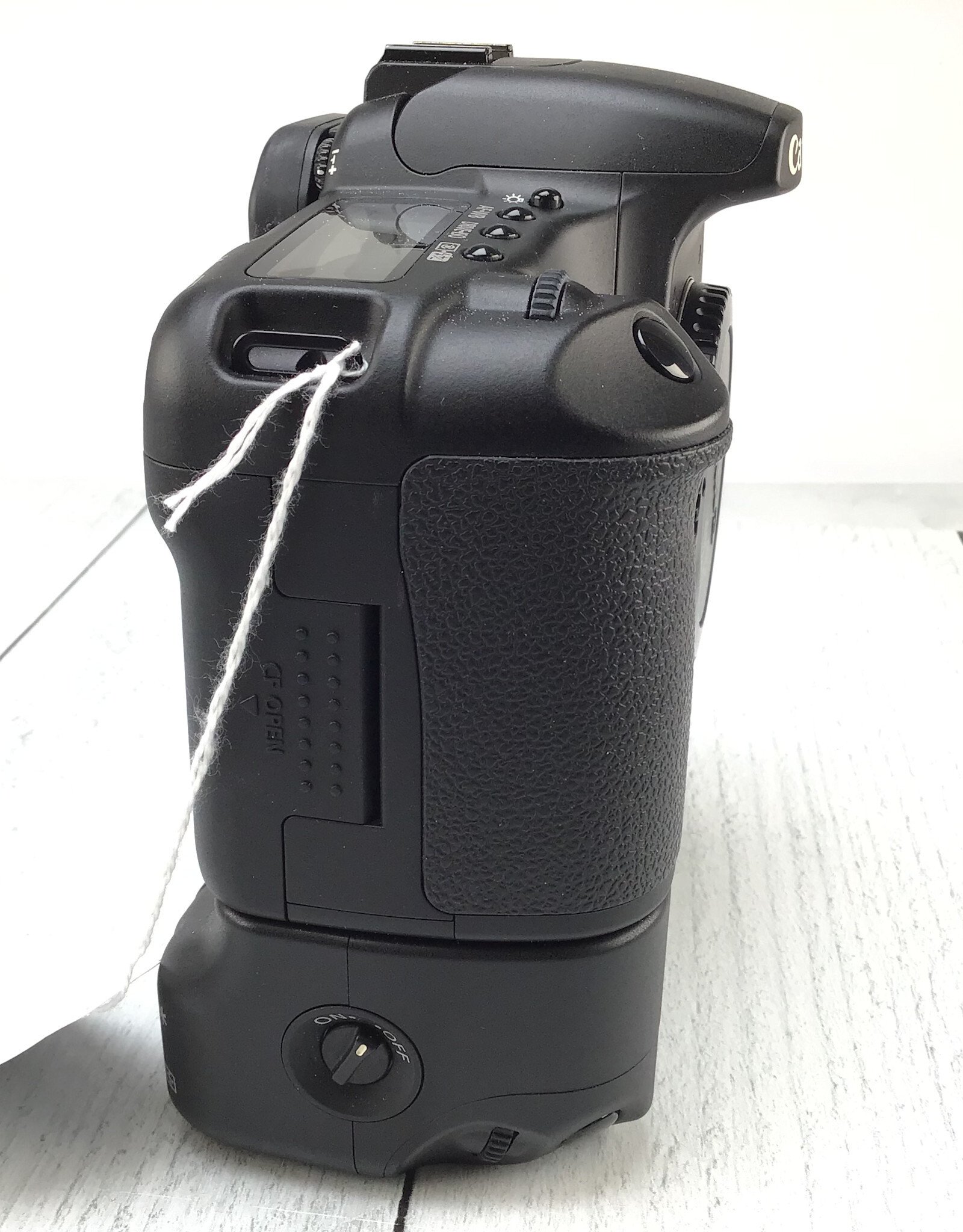 CANON Canon EOS 30D Camera w/ BG-E2 Grip Used Good