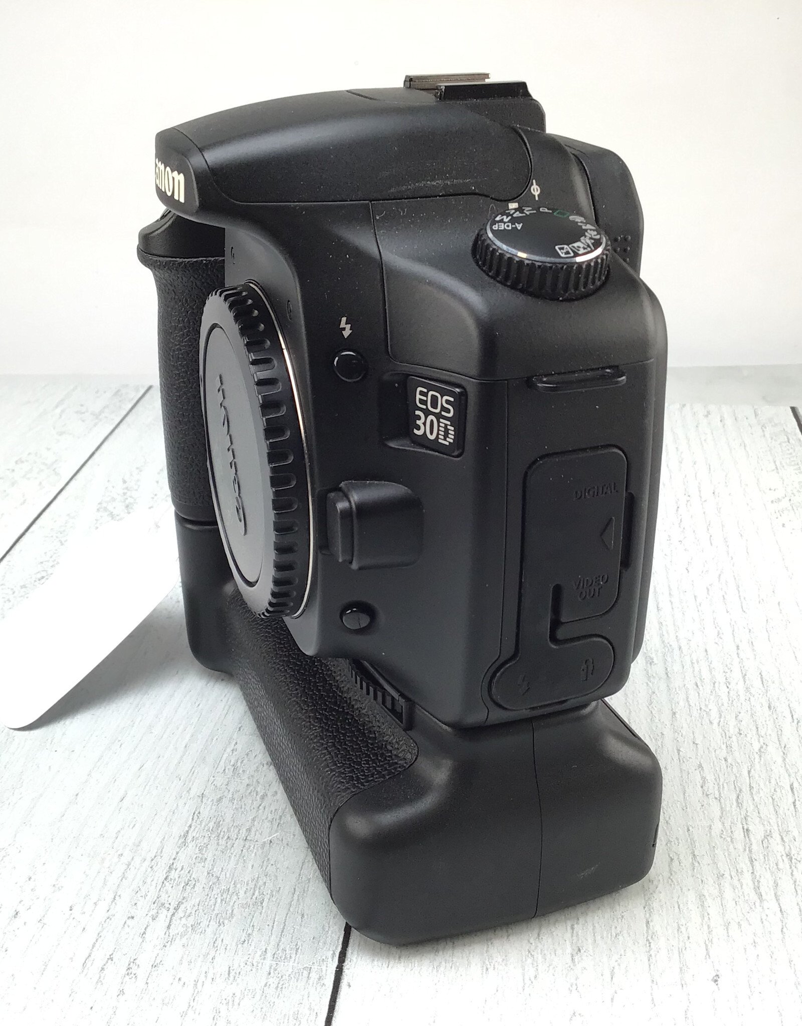 CANON Canon EOS 30D Camera w/ BG-E2 Grip Used Good