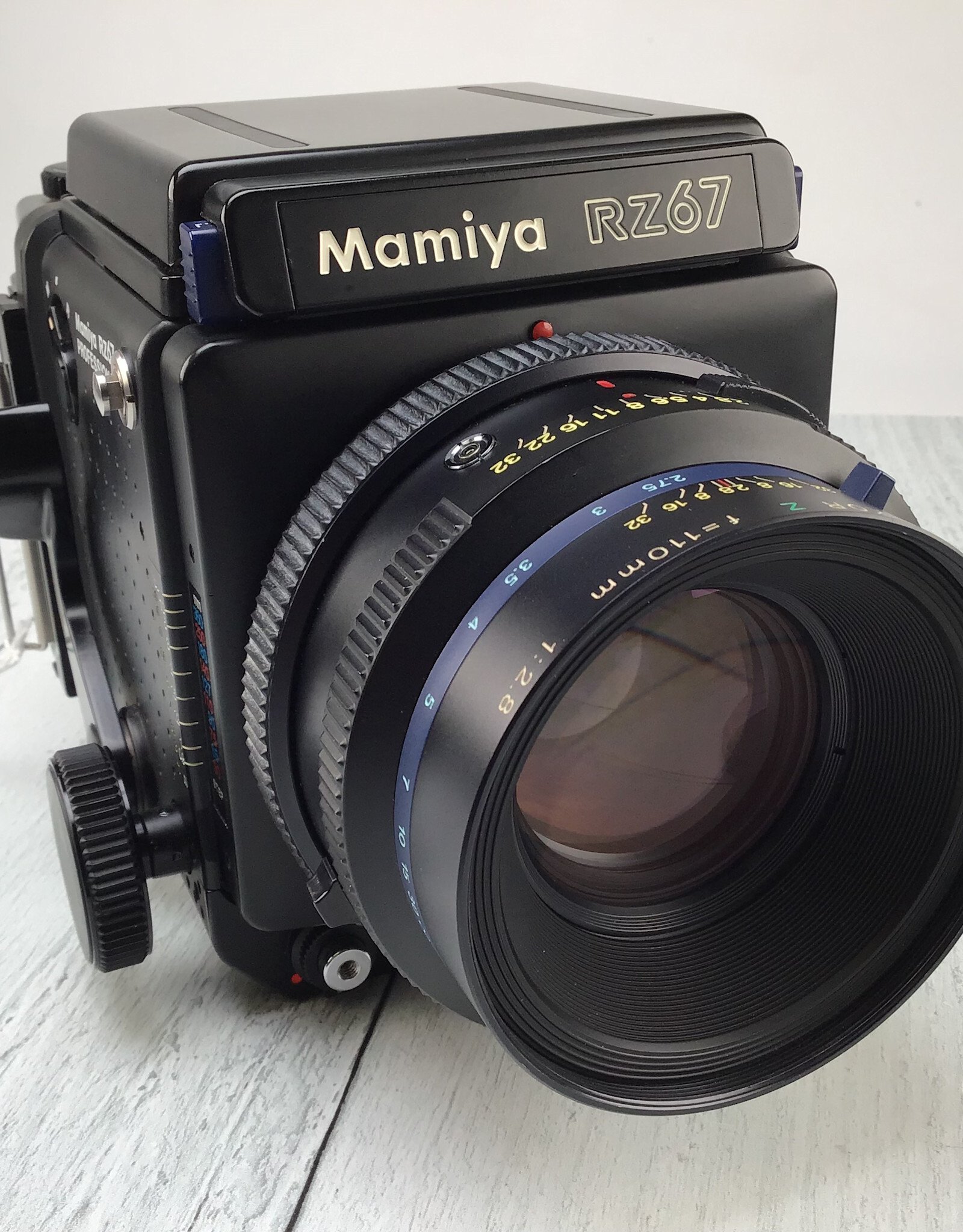 MAMIYA Mamiya RZ67 Pro Camera w/ 110mm f2.8, 120, WL Used Good