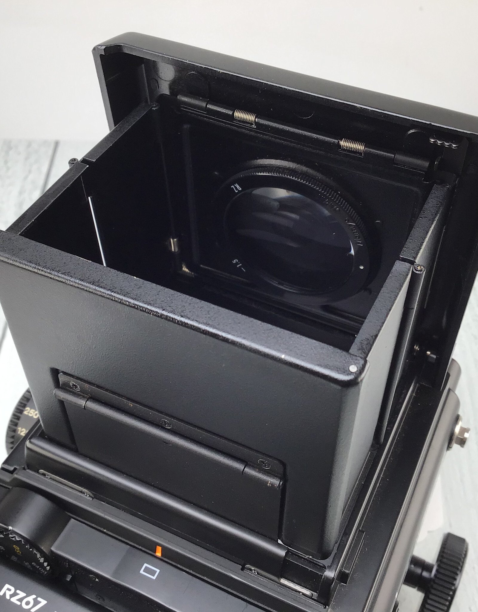 MAMIYA Mamiya RZ67 Pro Camera w/ 110mm f2.8, 120, WL Used Good