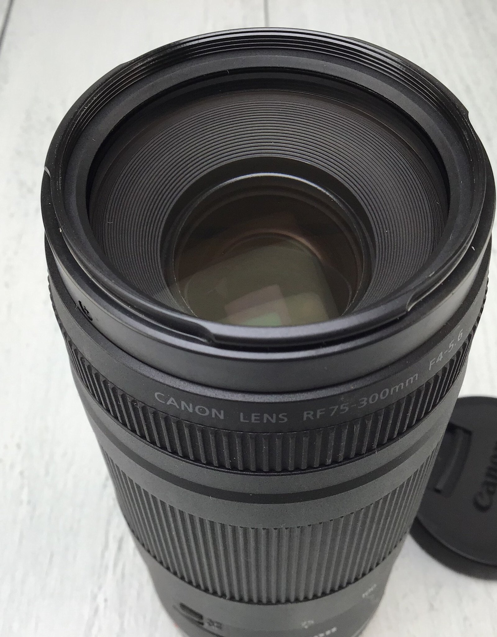 CANON Canon RF 75-300mm f4-5.6 Lens Used Good