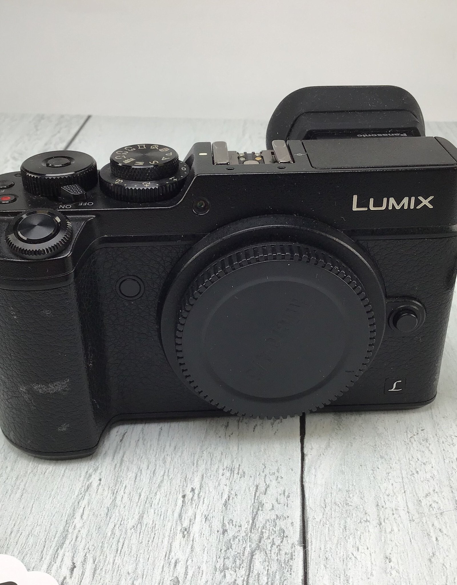 PANASONIC Panasonic Lumix GX8 Camera Body No Charger Used Good