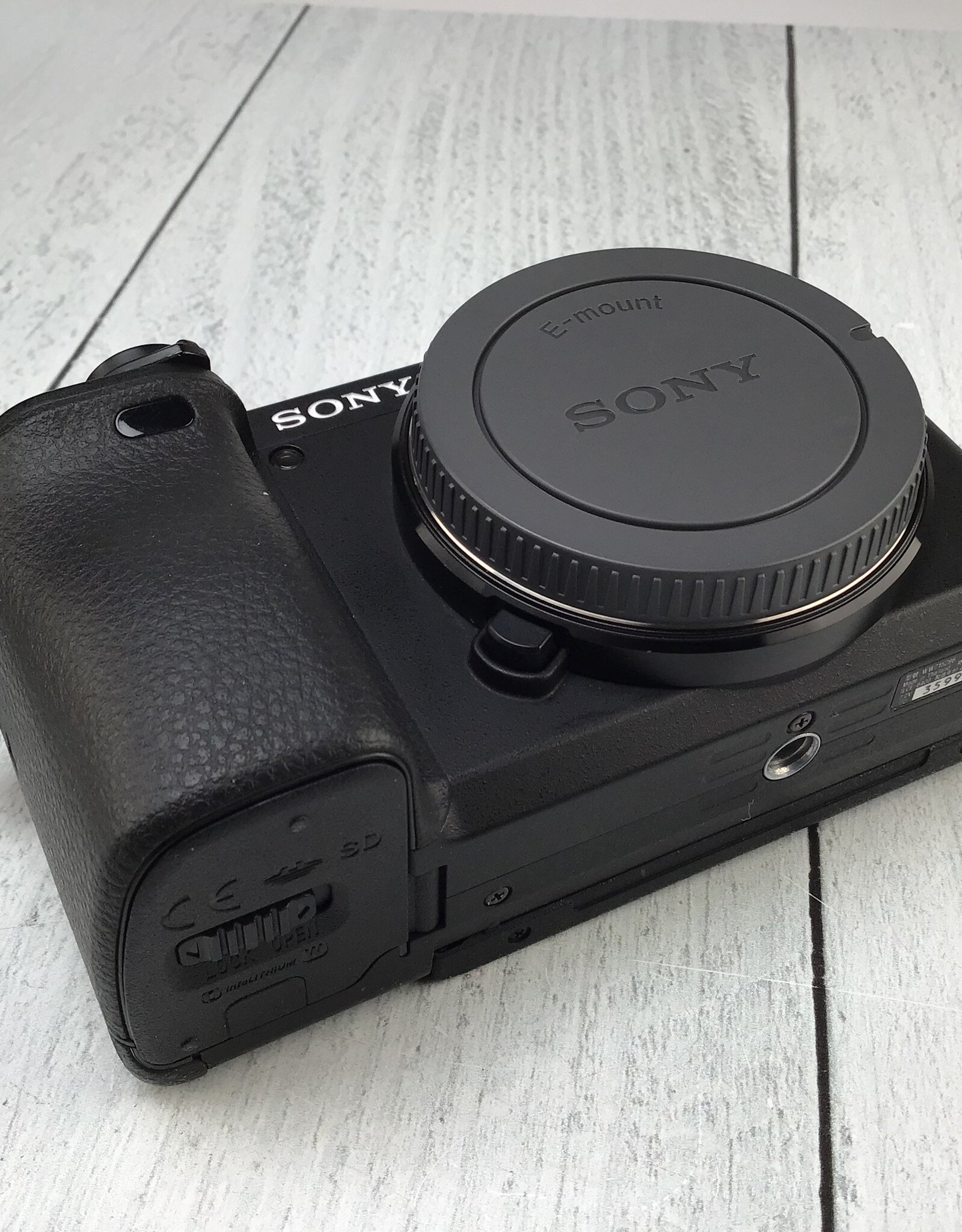 SONY Sony a6400 Camera Body in Box Used Good