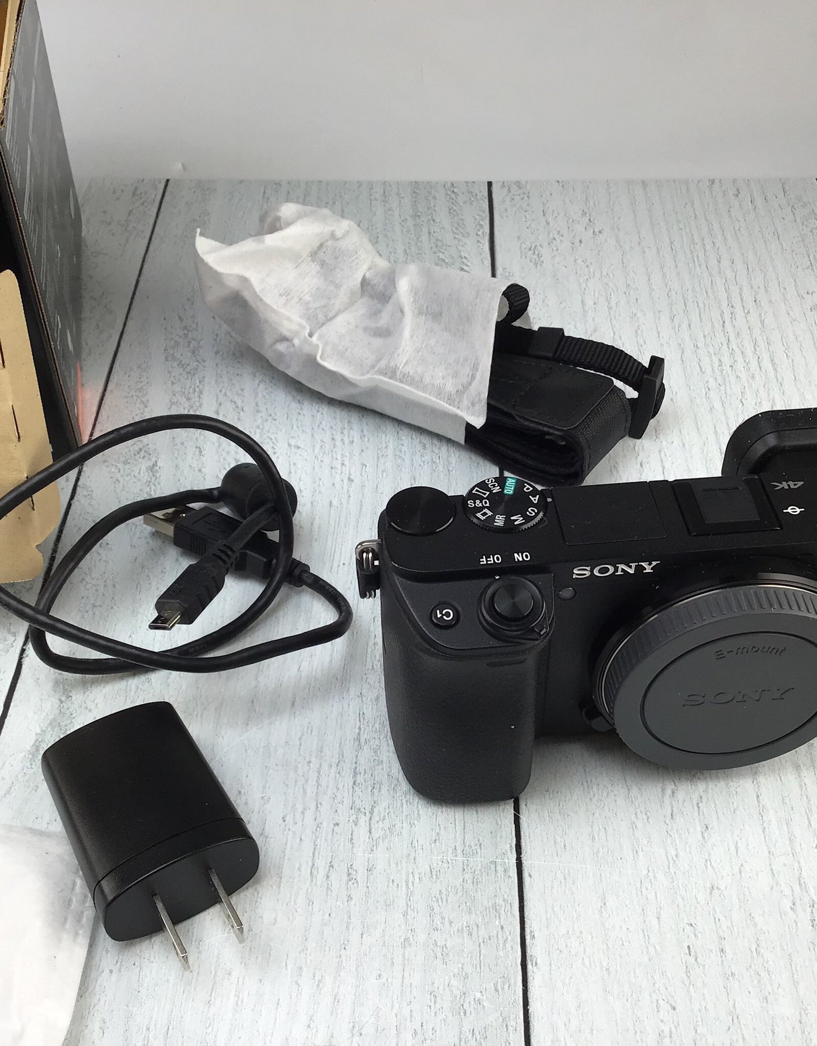 SONY Sony a6400 Camera Body in Box Used Good