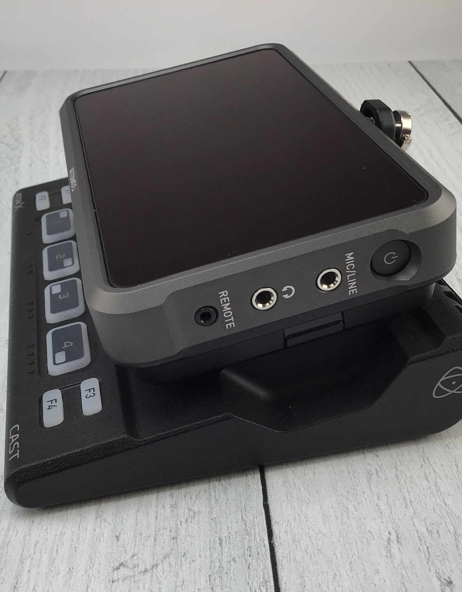 ATOMOS Atomos Ninja V w/ Atom X Cast Used Good