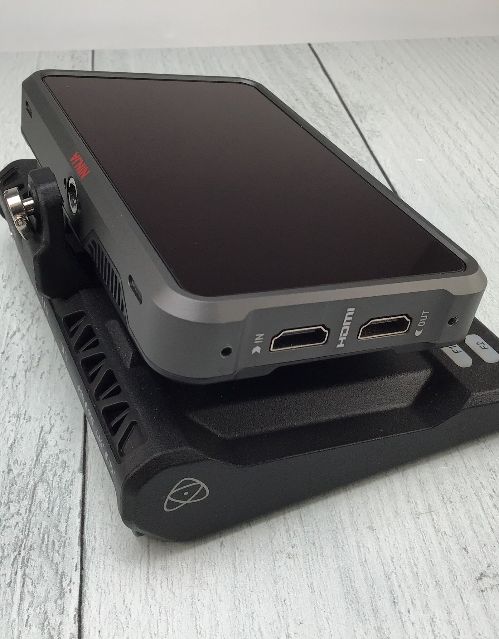 ATOMOS Atomos Ninja V w/ Atom X Cast Used Good