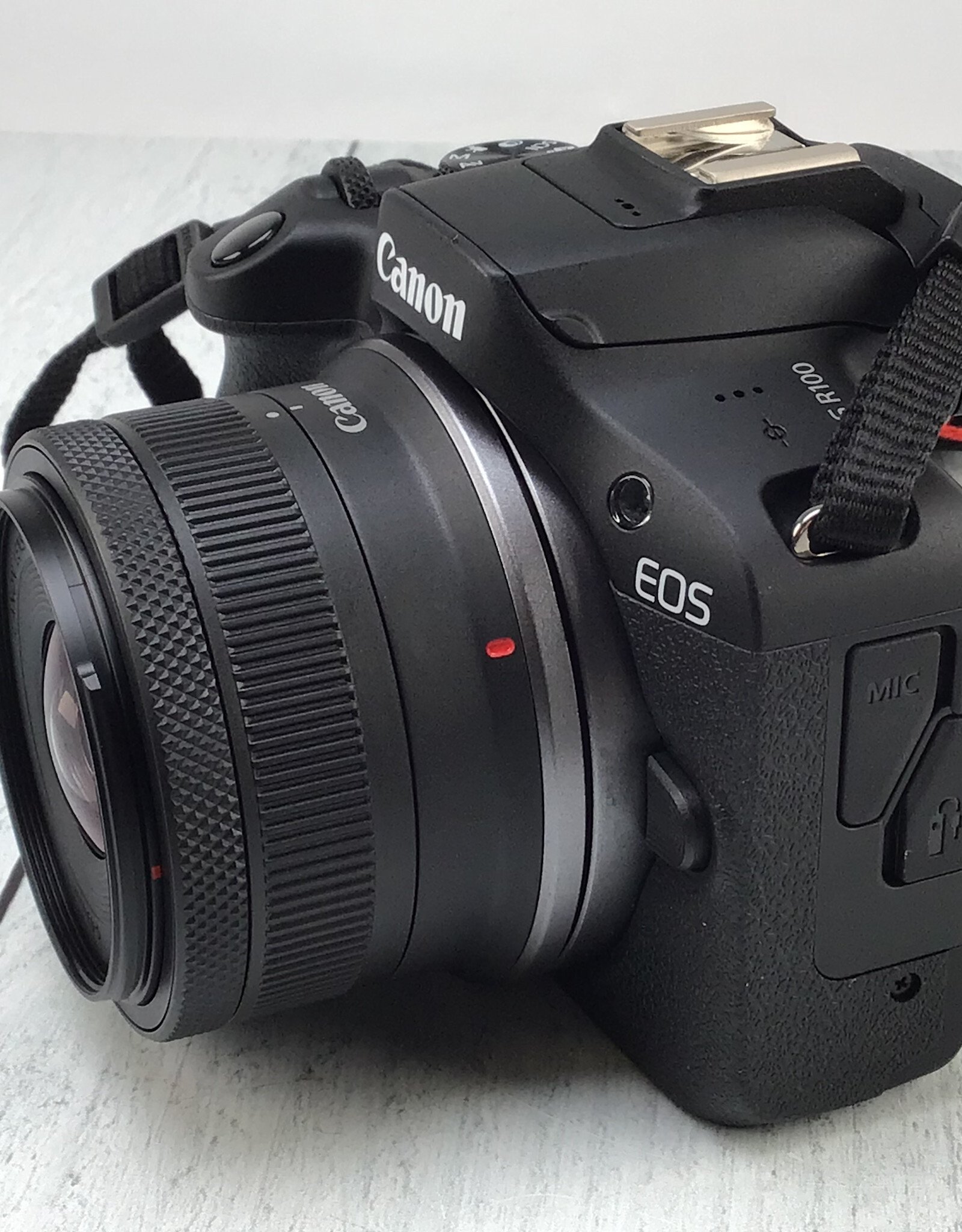 CANON Canon EOS R100 Camera w/ 18-45mm Used Good
