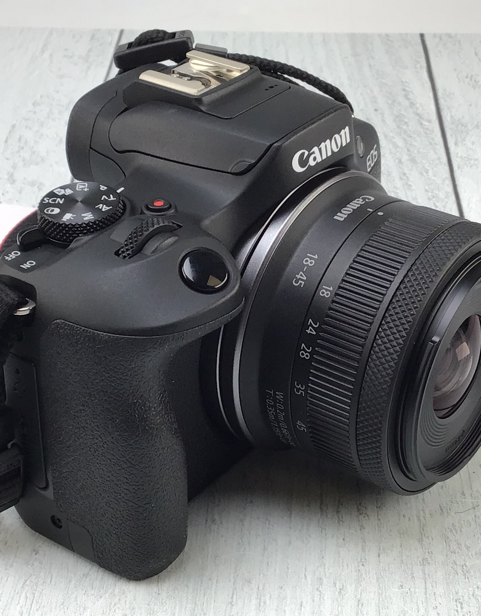 CANON Canon EOS R100 Camera w/ 18-45mm Used Good