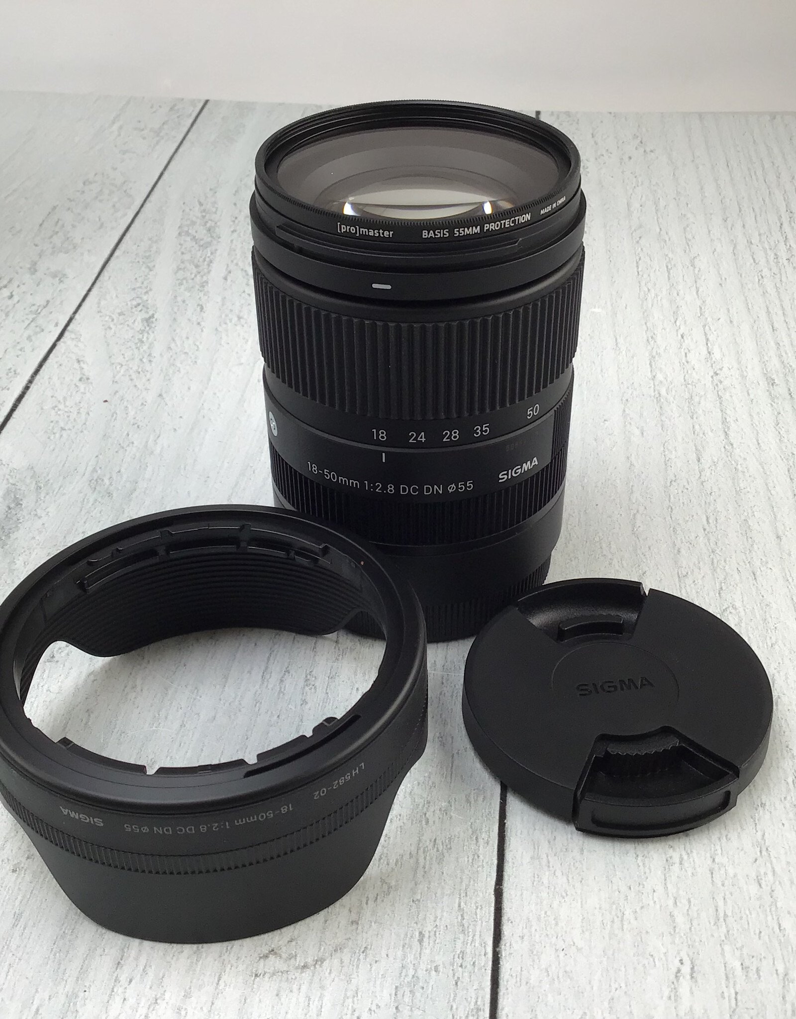 SIGMA Sigma 18-50mm f2.8 DC DN Lens for Sony E in Box Used EX