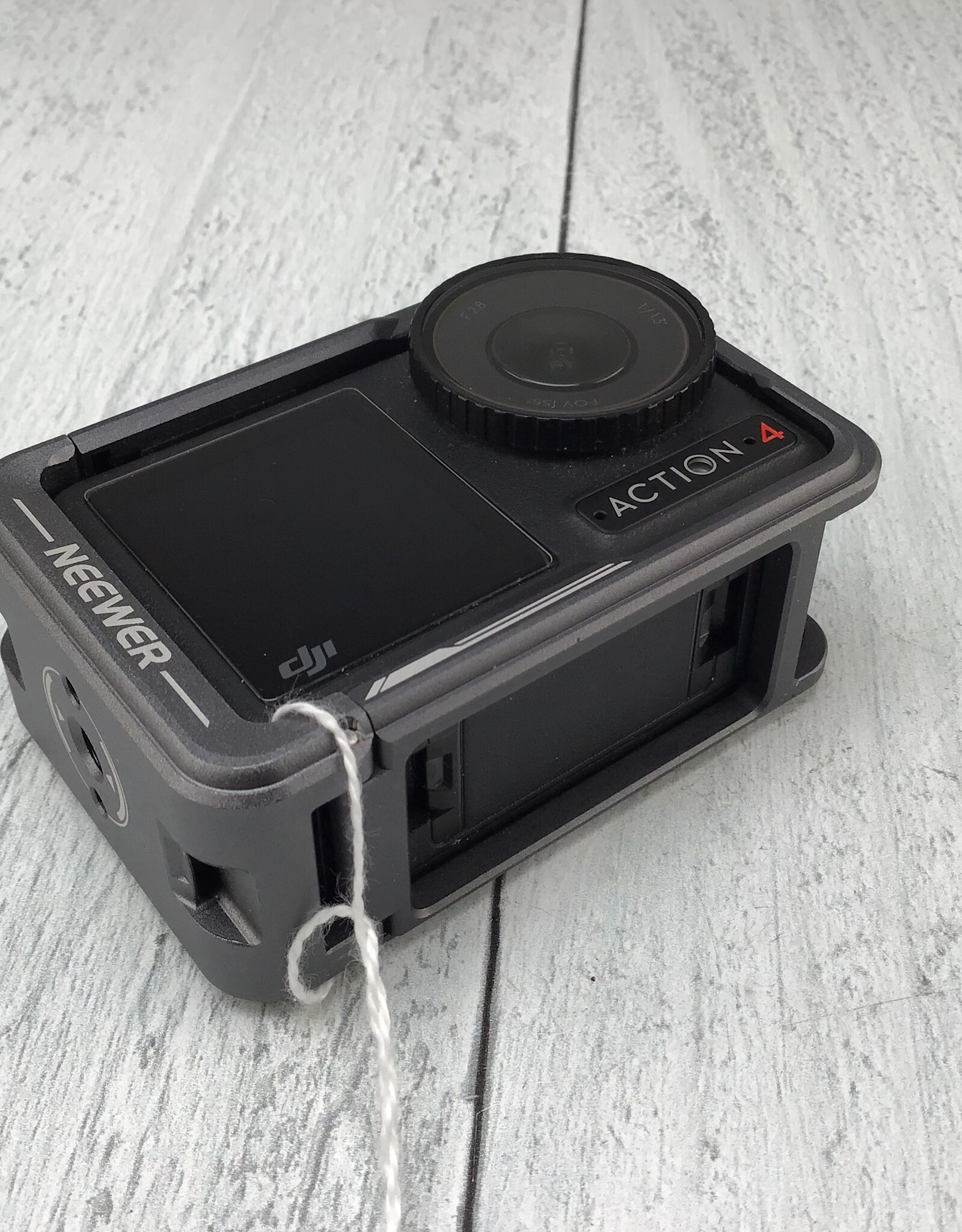 DJI DJI Action 4 Camera w/ Neewer Cage Used Good