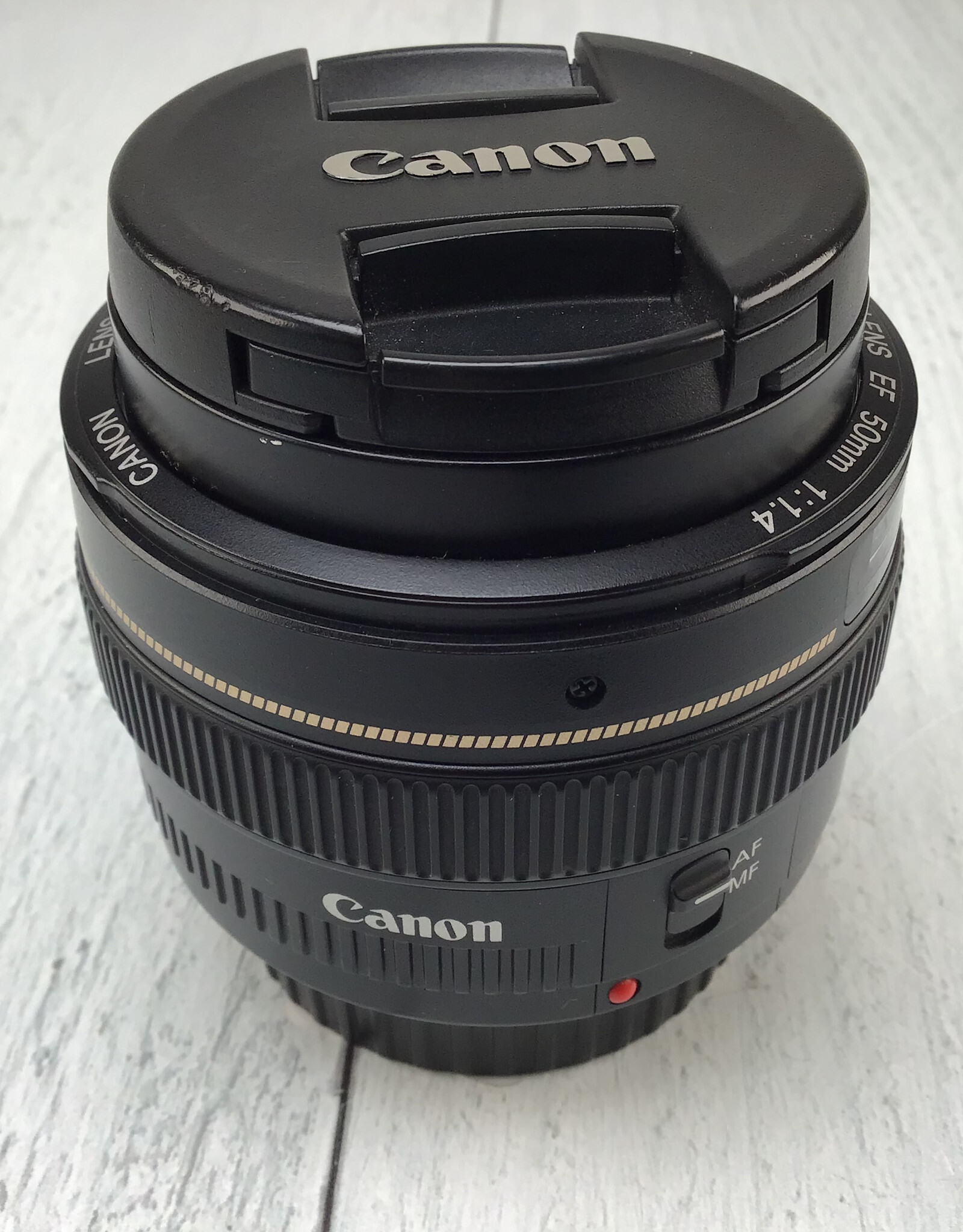 CANON Canon EF 50mm f1.4 USM Crack on Filter Ring Used BGN