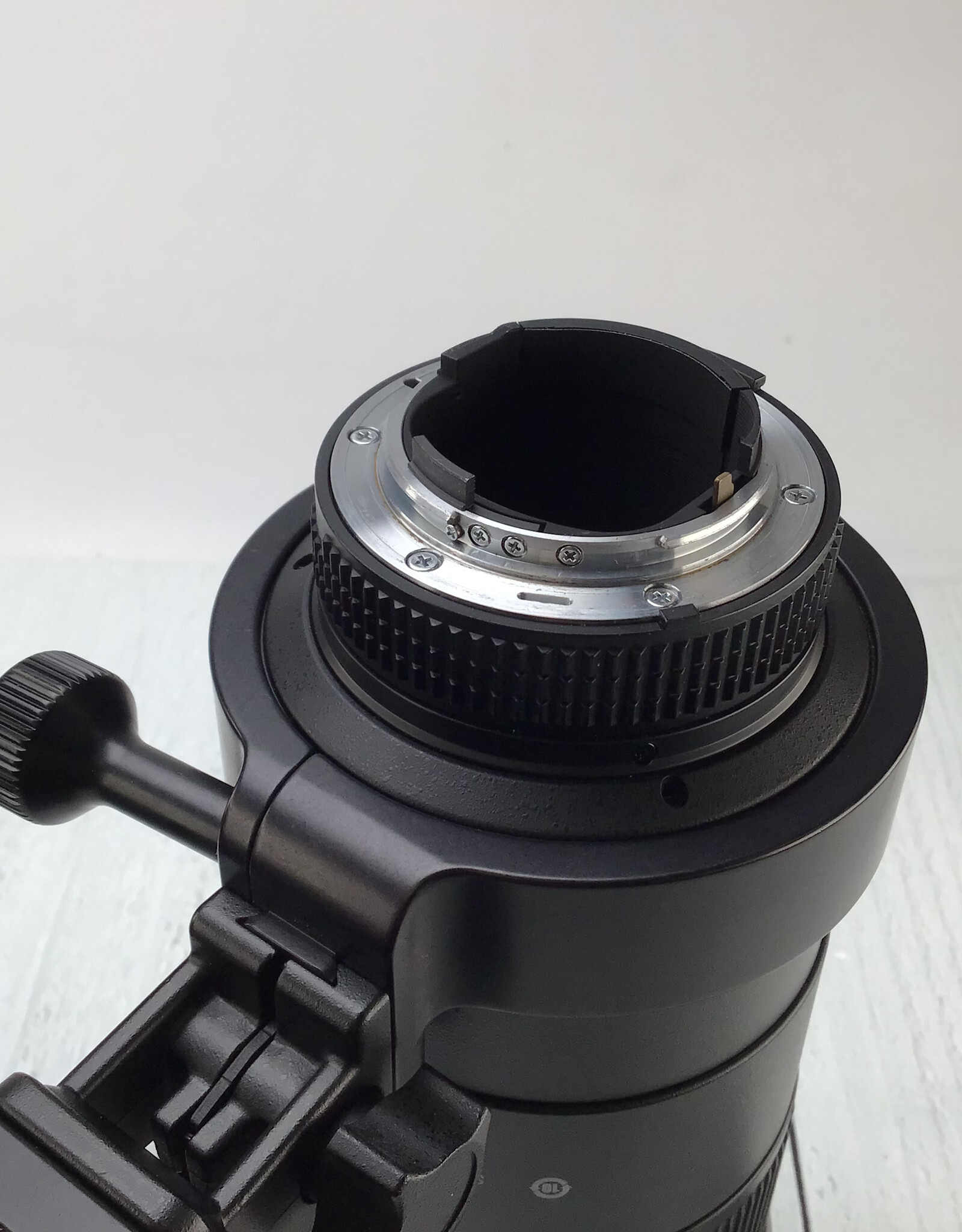 NIKON Nikon ED AF-S Nikkor 300mm f4 D Lens AF Squeaks Used BGN