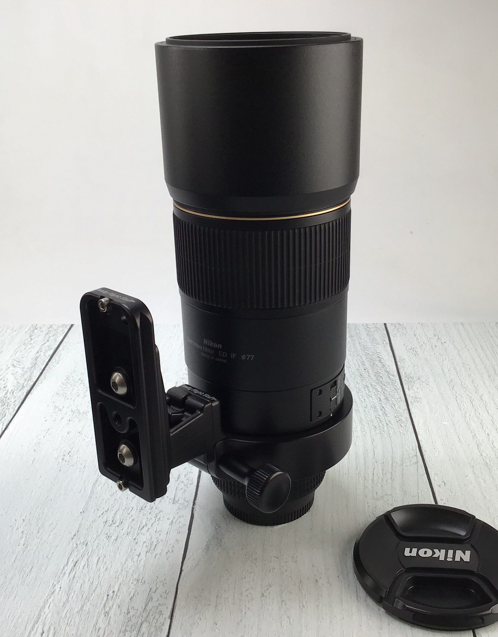 NIKON Nikon ED AF-S Nikkor 300mm f4 D Lens AF Squeaks Used BGN