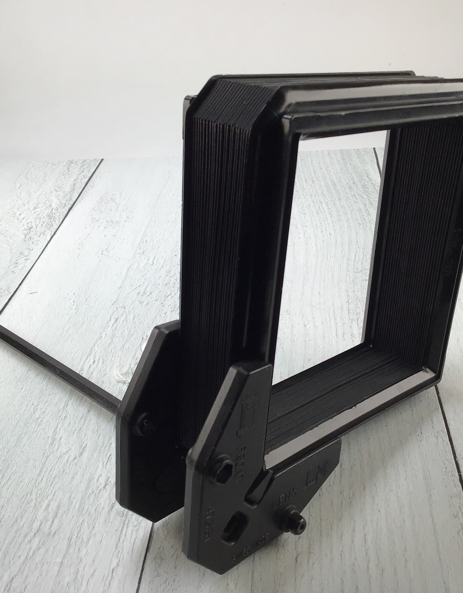 Sinar Sinar 4x5" Bellows w/ 473.31 Mounting Bracket, 10" Post Used Good