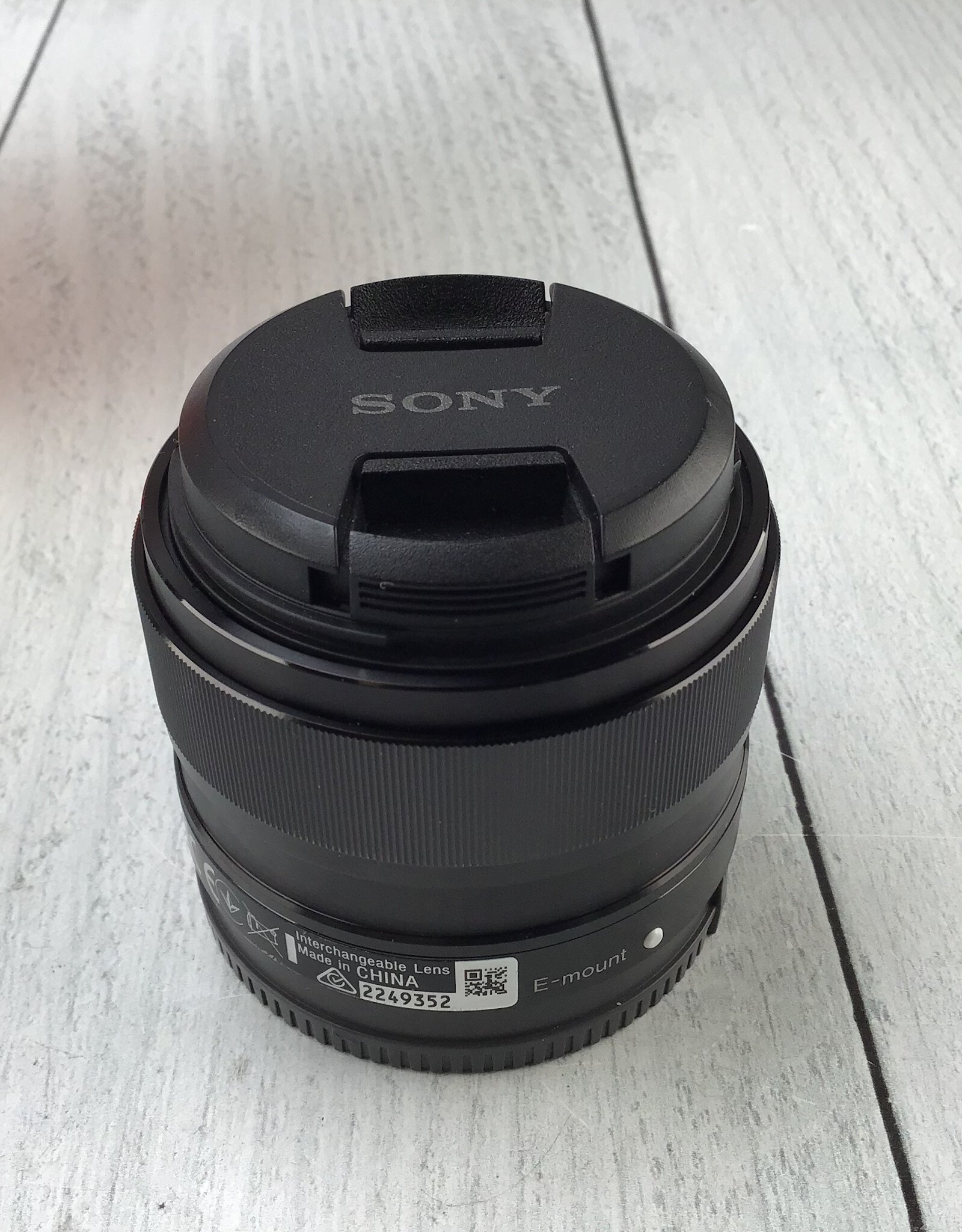 SONY Sony E 35mm f1.8 OSS Lens in Box Used EX