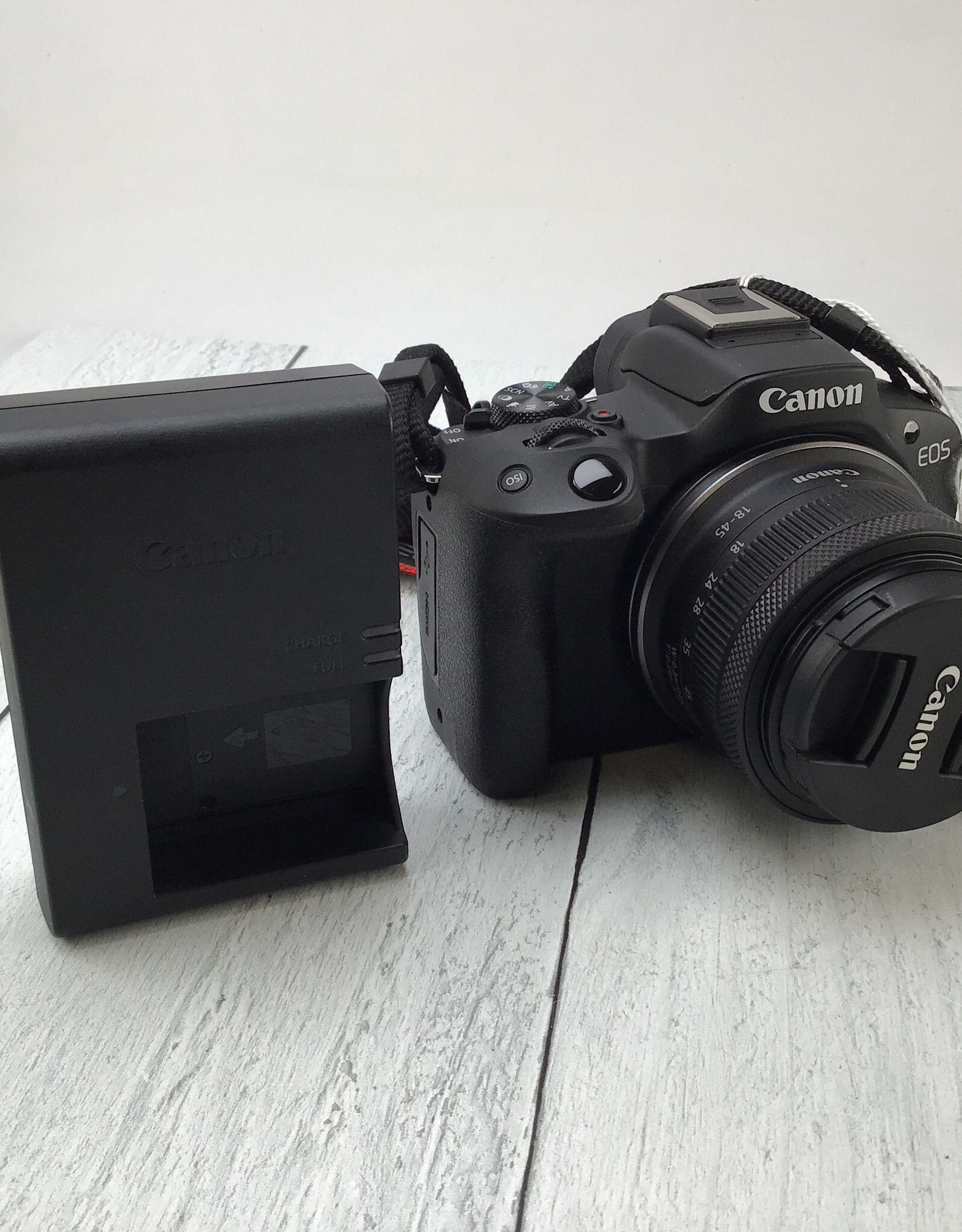 CANON Canon EOS R50 Camera w/ 18-45mm Used Good