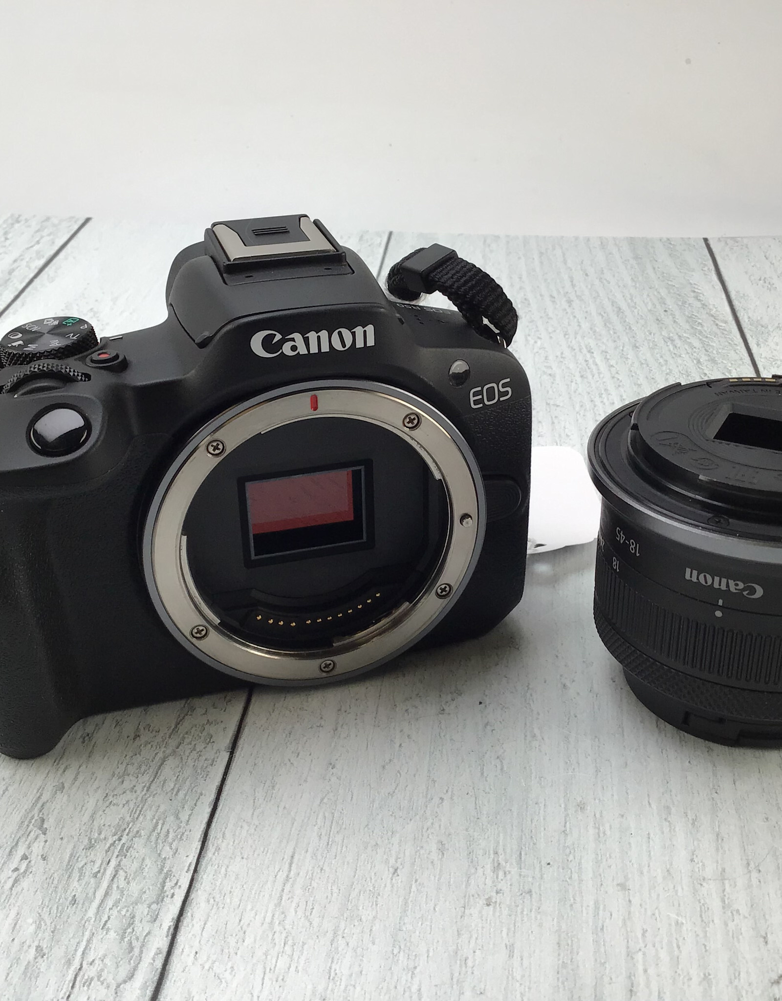 CANON Canon EOS R50 Camera w/ 18-45mm Used Good