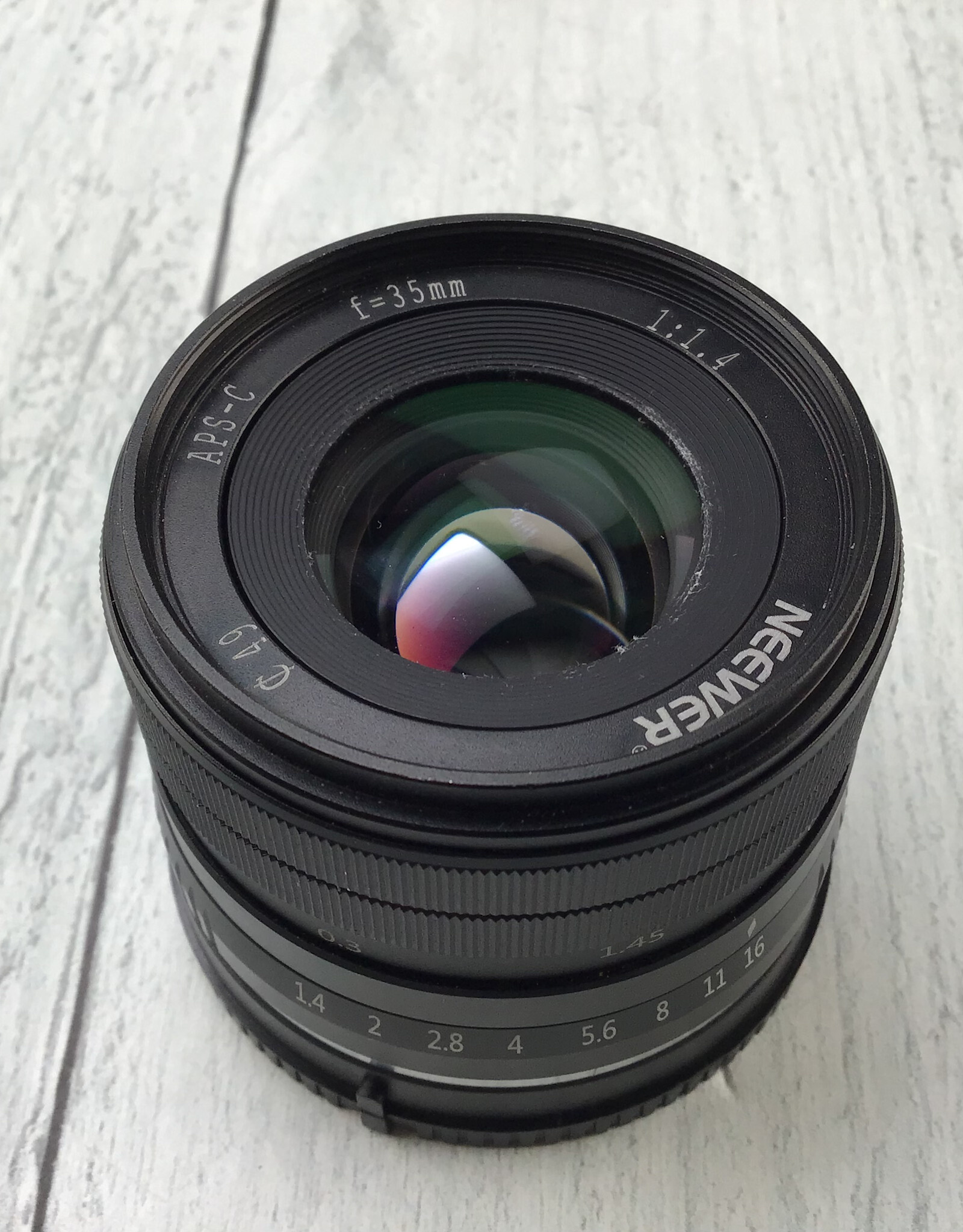 SONY Neewer 35mm f1.4 Lens for Sony E Used Good