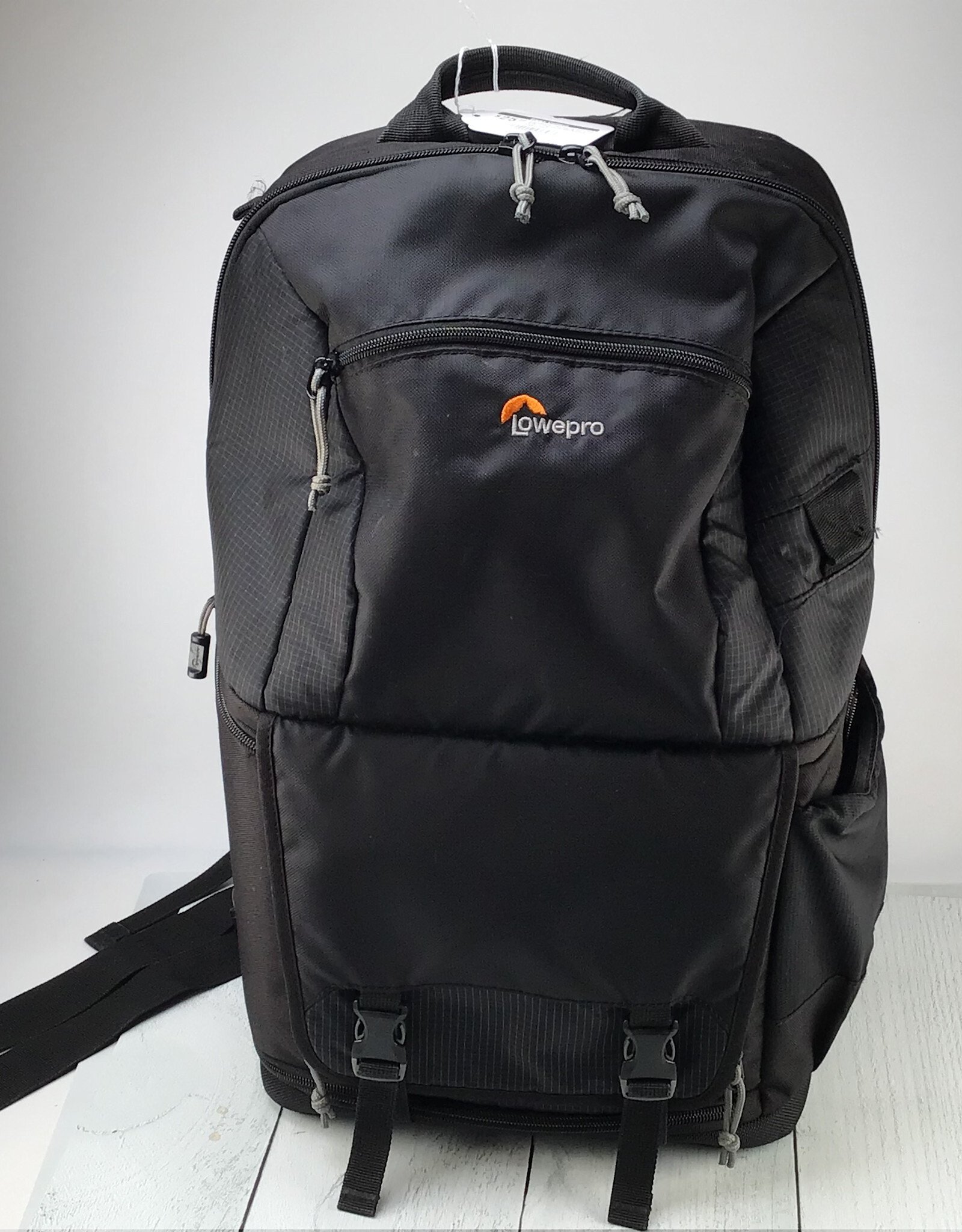LOWEPRO Lowepro Fastpack BP 250 AW II Camera Backpack Used Fair