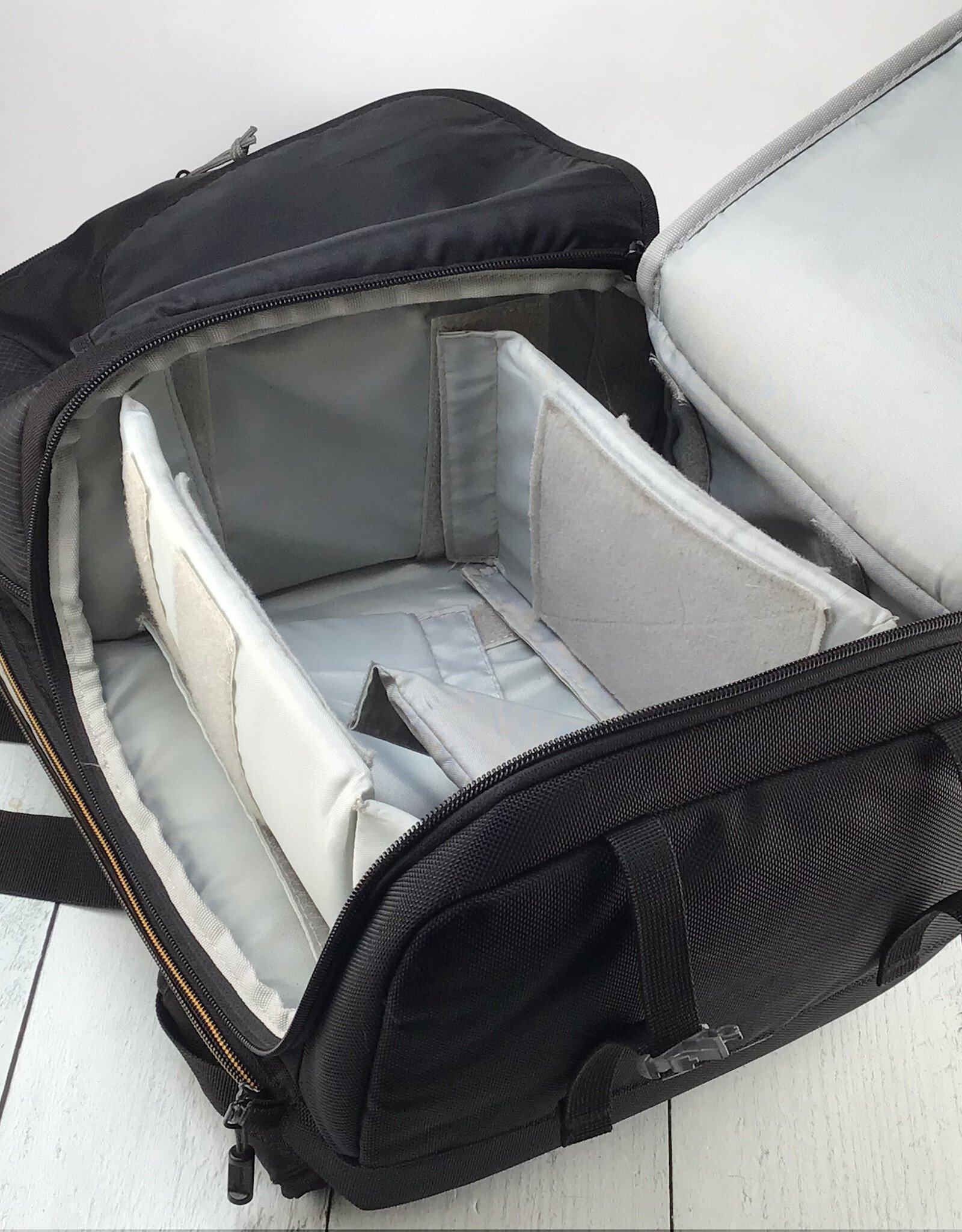 LOWEPRO Lowepro Fastpack BP 250 AW II Camera Backpack Used Fair