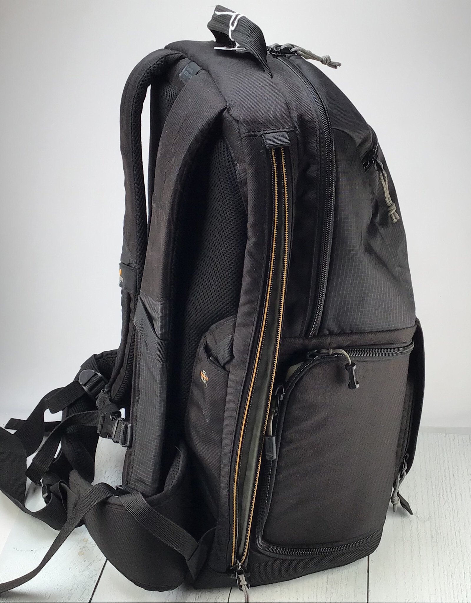 LOWEPRO Lowepro Fastpack BP 250 AW II Camera Backpack Used Fair
