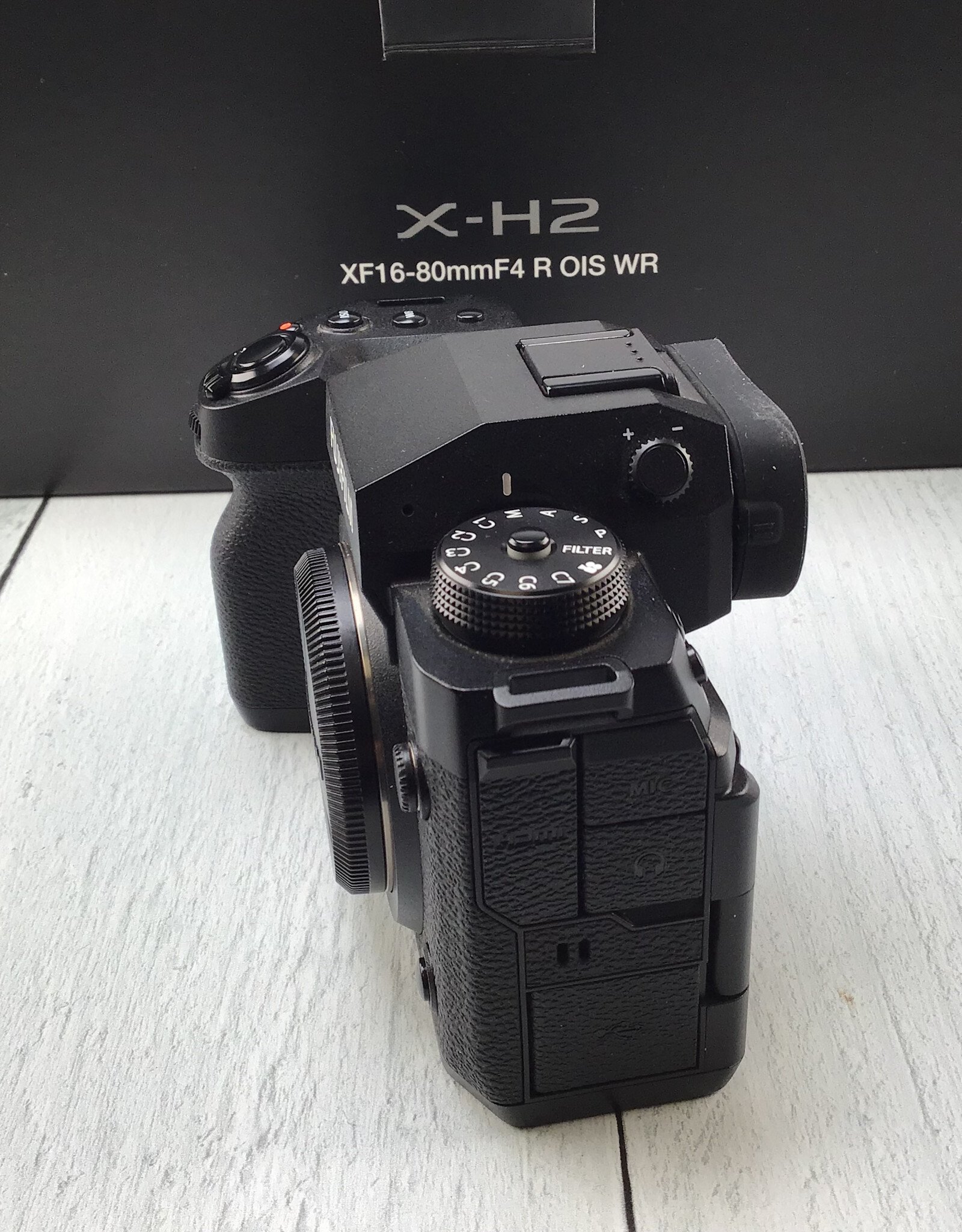 FUJI Fuji X-H2 Camera kit w/ 16-80mm in Box Used EX