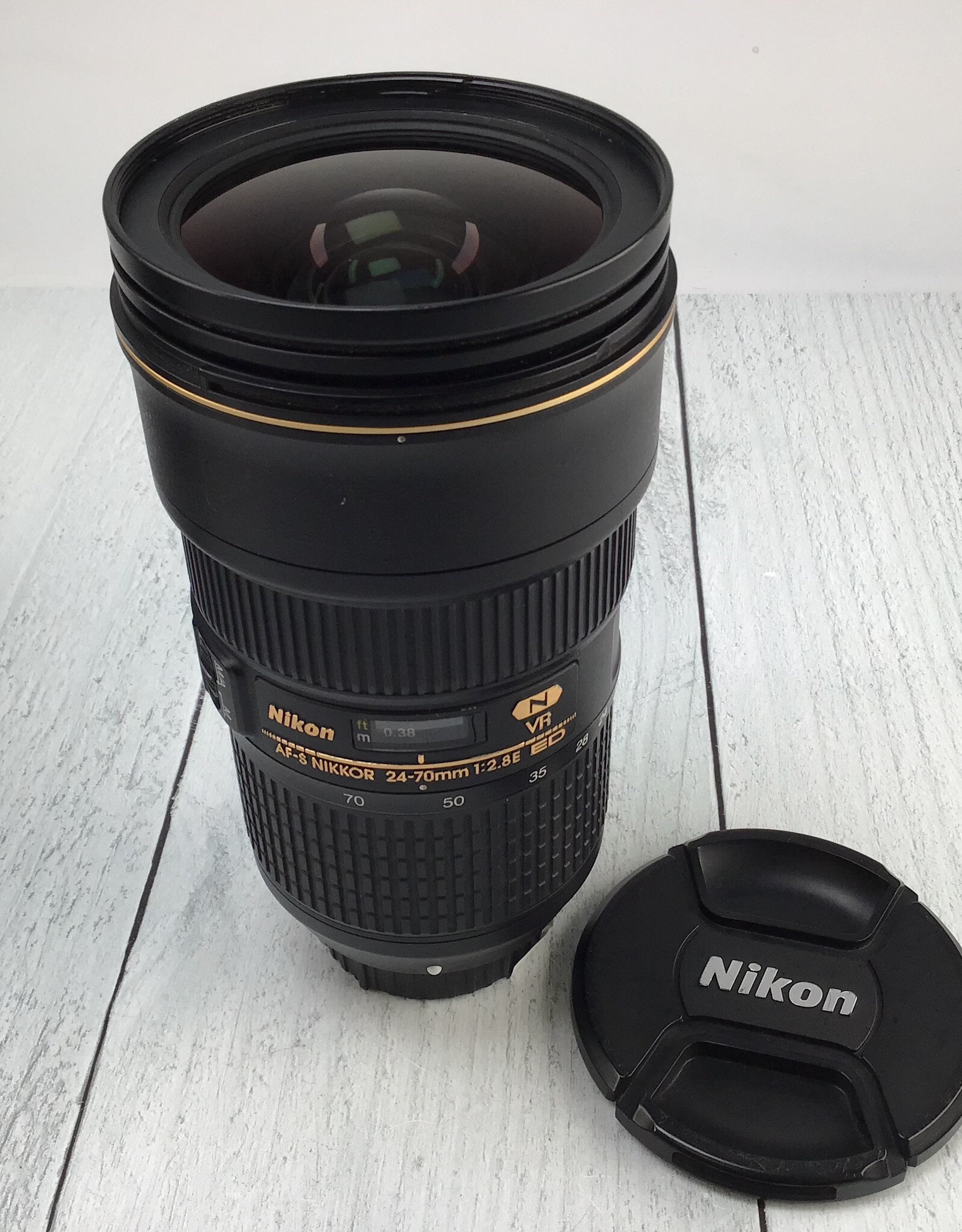 NIKON Nikon AF-S Nikkor 24-70mm f2.8E VR Lens w/ Case Broken Filter Thread Used BGN