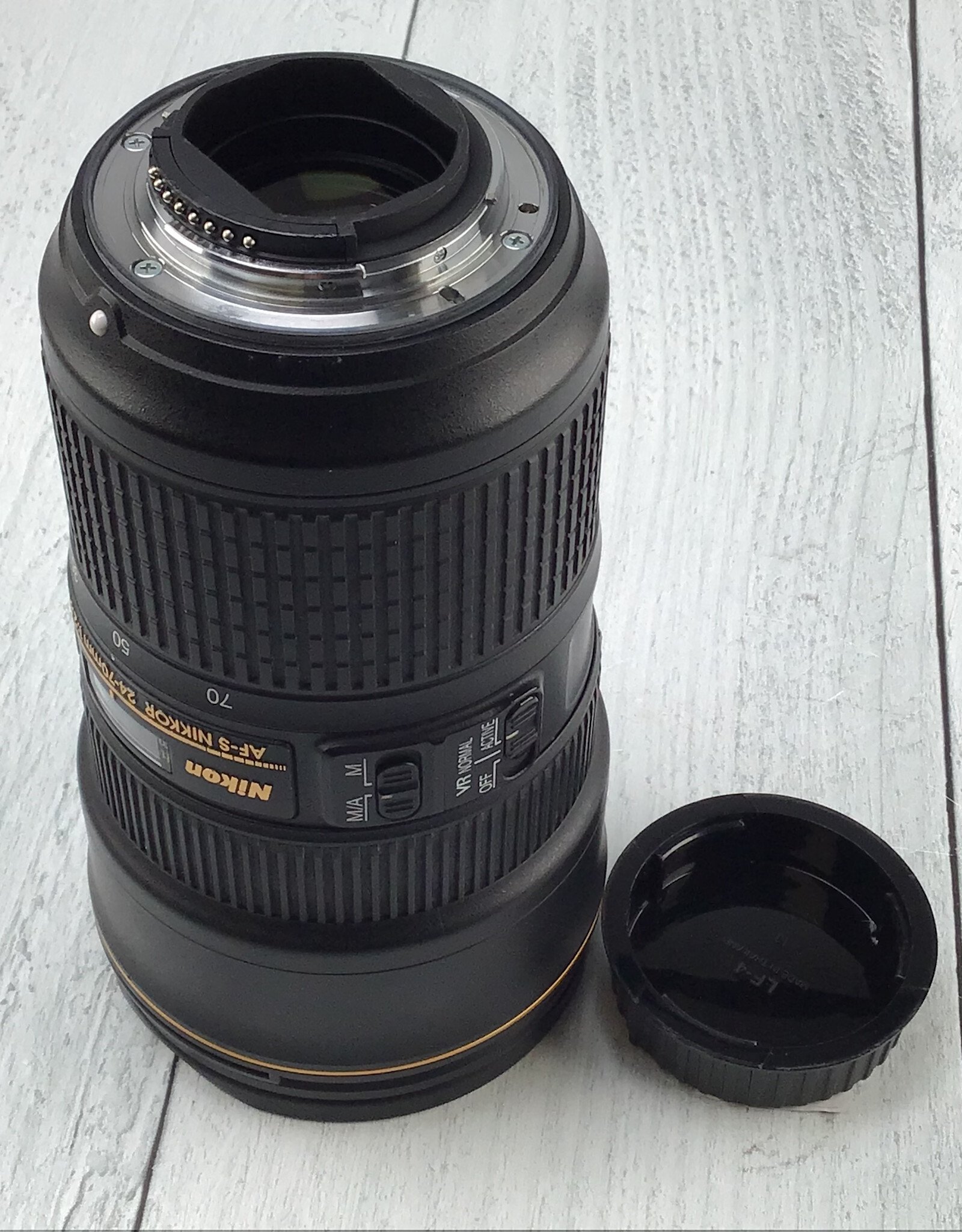 NIKON Nikon AF-S Nikkor 24-70mm f2.8E VR Lens Broken Filter Thread Used BGN