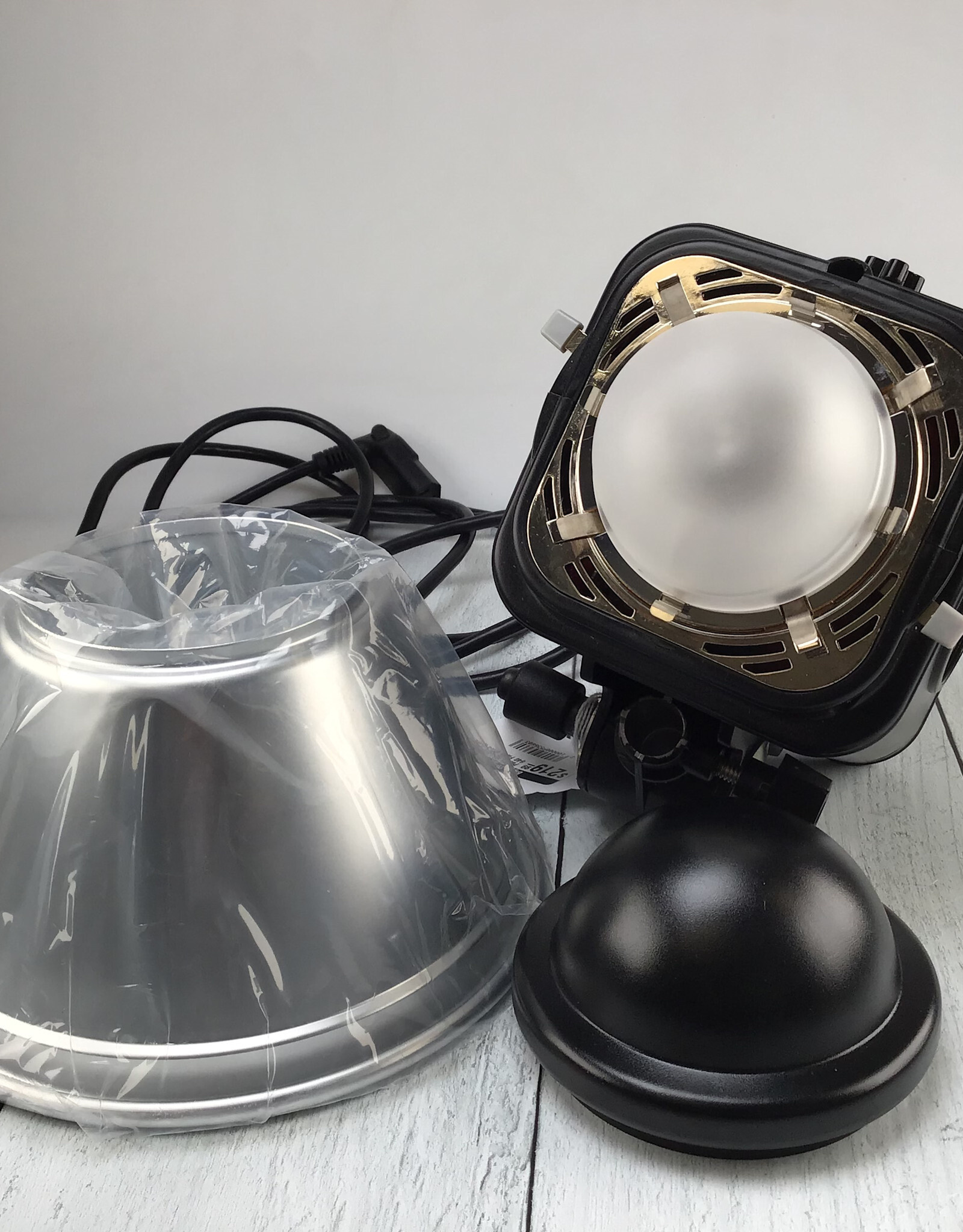 Paul C. Buff Paul C Buff Einstein 640 Flash Used Good