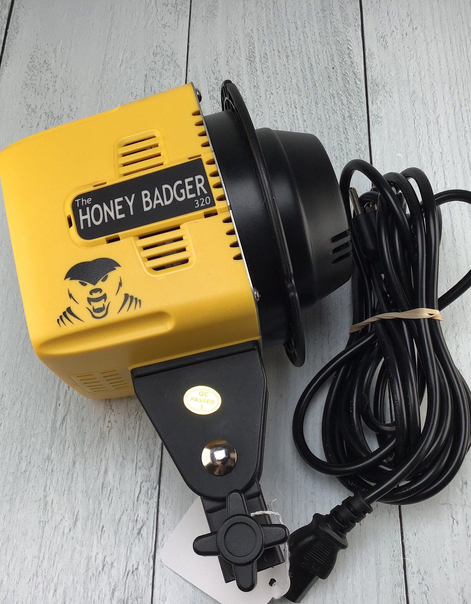 Internet The Honey Badger 320 Flash Used Good