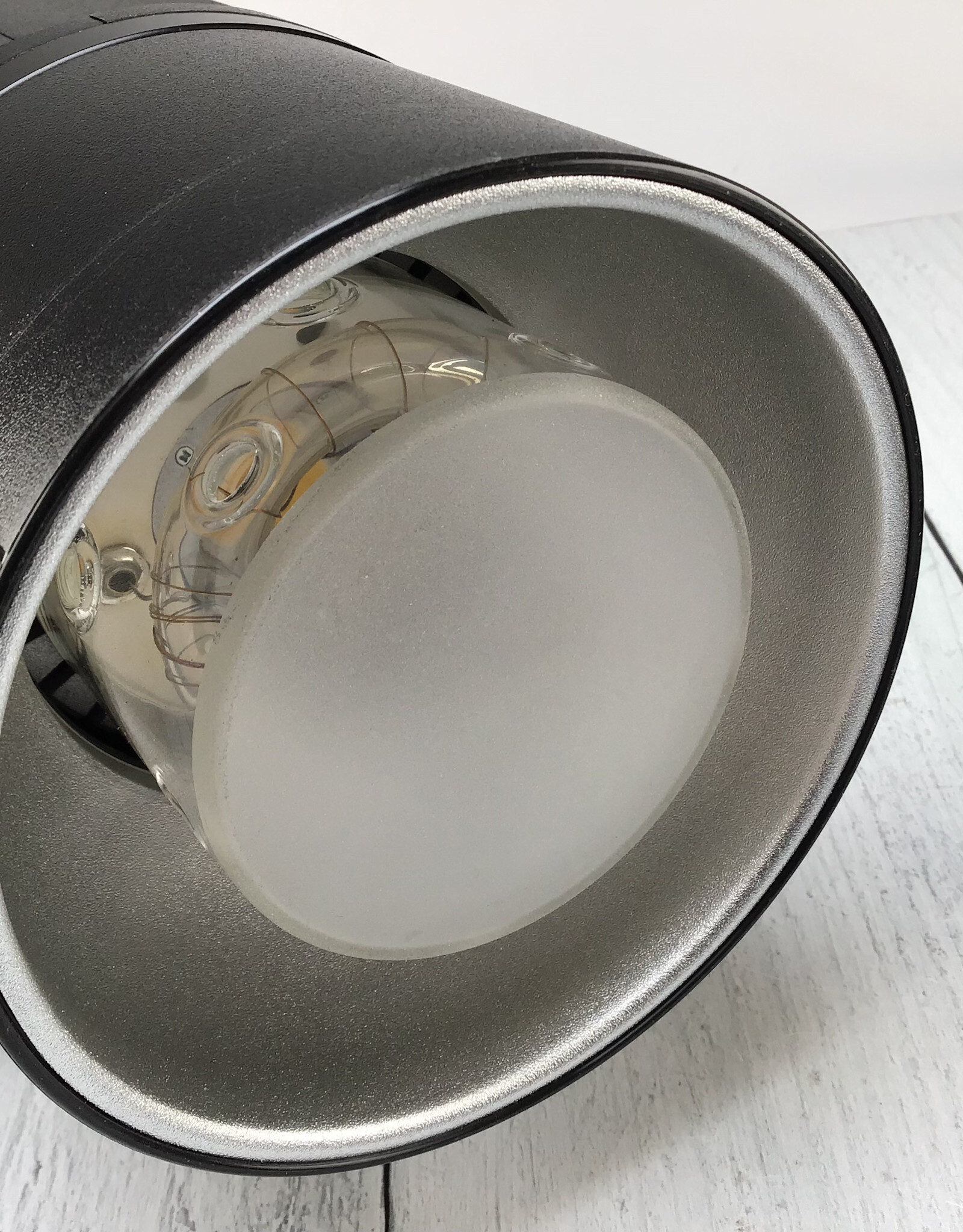 Flashpoint Flashpoint XPLOR 600 R2 PRO TTL Portable Flash w/ Case Used Good