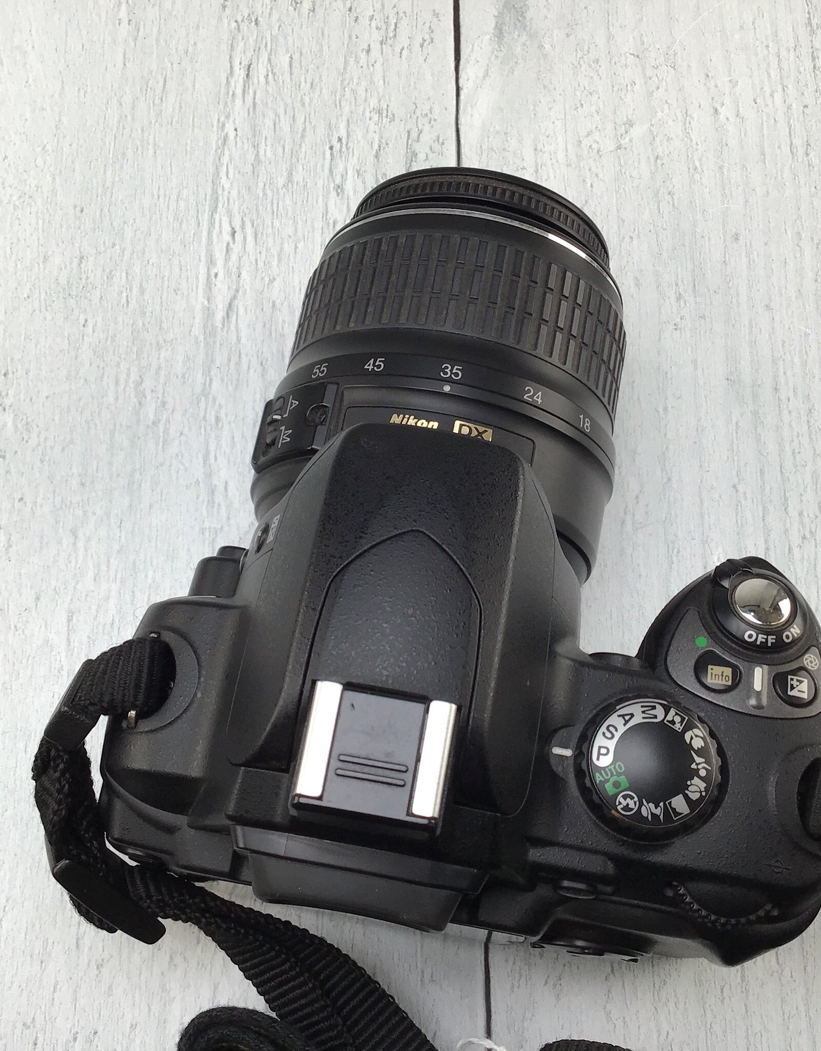 NIKON Nikon D40 Camera w/ 18-55mm Used Fair