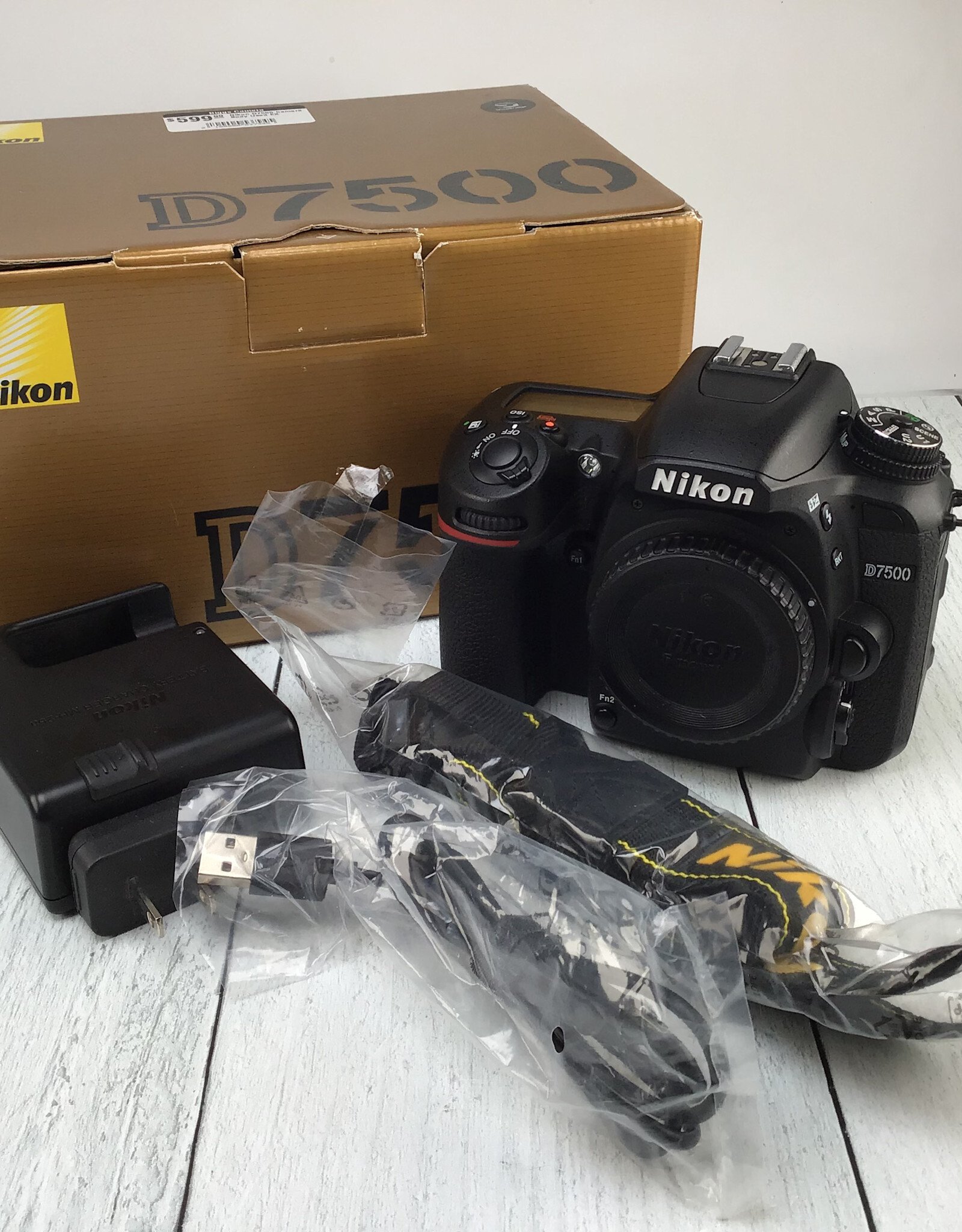 NIKON Nikon D7500 Camera Body Used EX