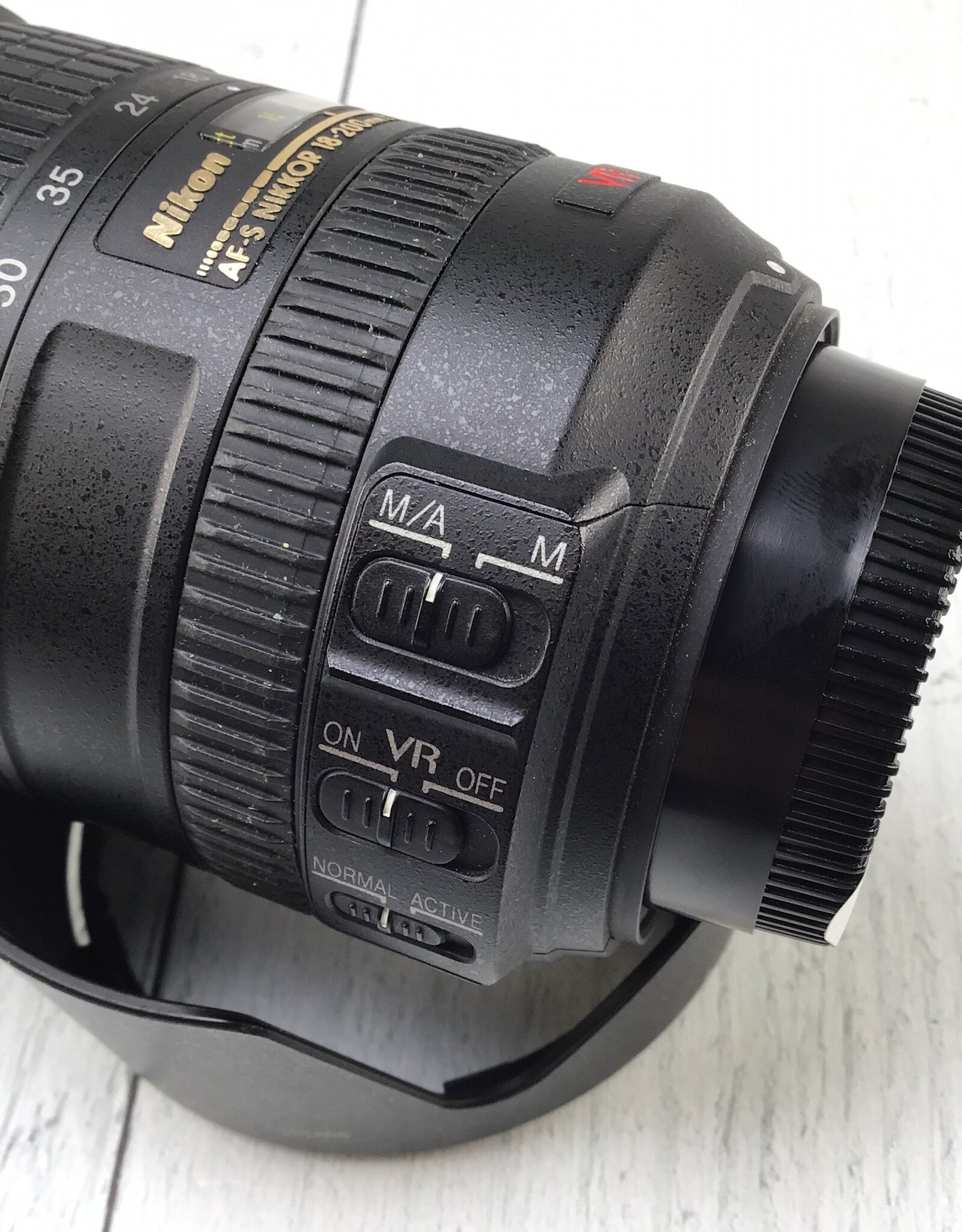 NIKON Nikon AF-S Nikkor 18-200mm f3.5-5.6 G VR Lens Used Fair