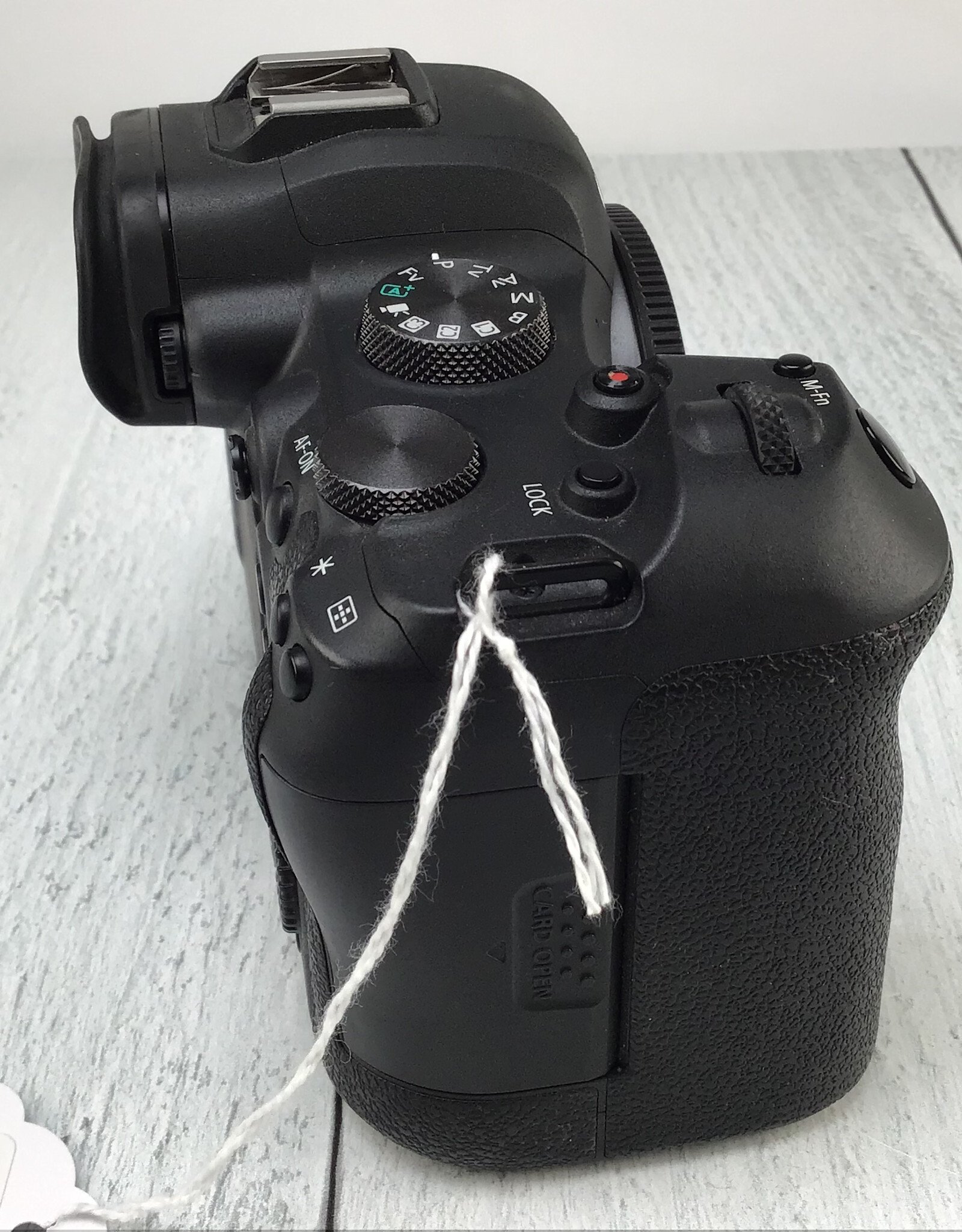 CANON Canon EOS R6 Camera Body No Charger Used Good